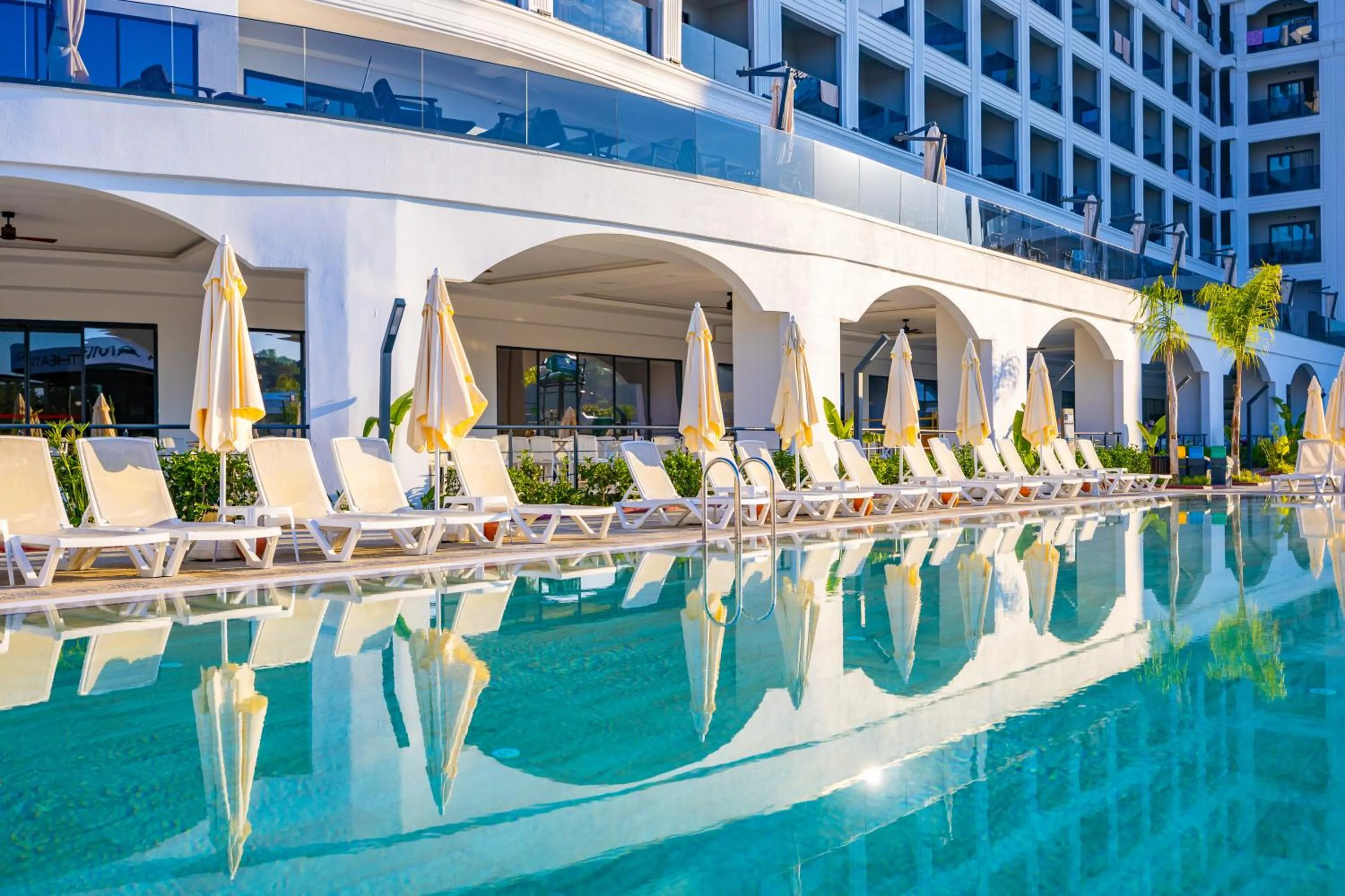 Side Moon Palace Hotel