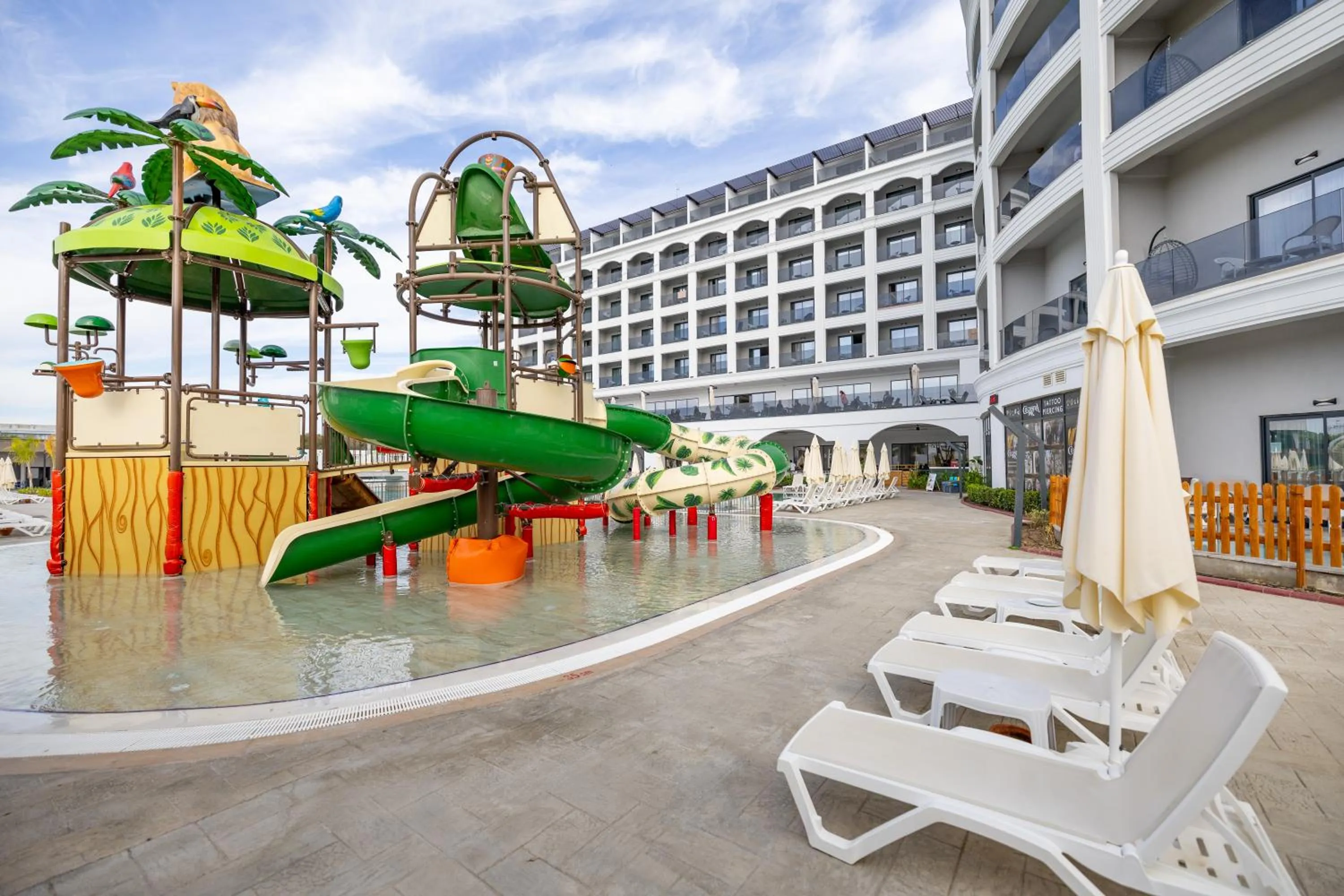 Side Moon Palace Hotel