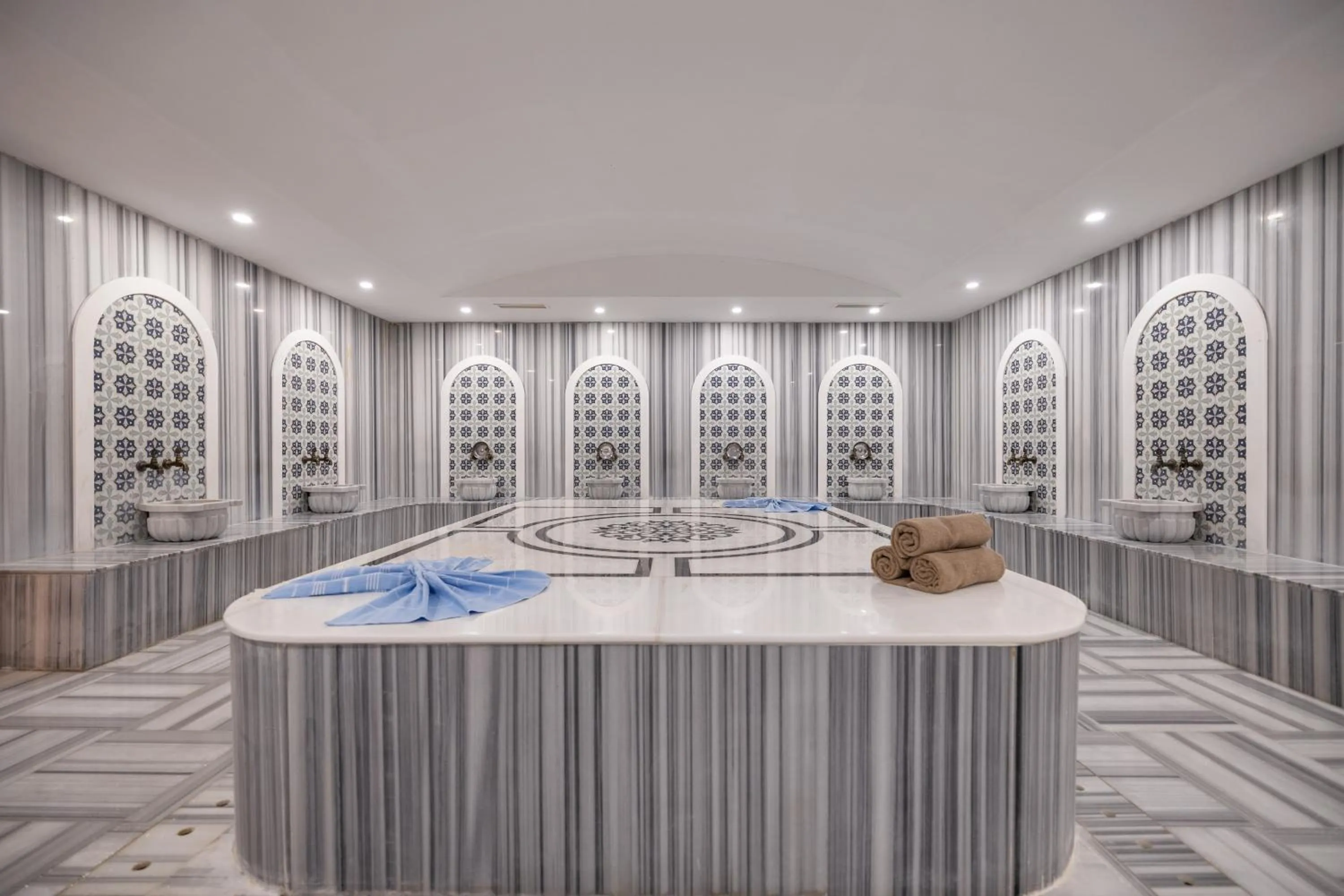 Side Moon Palace Hotel