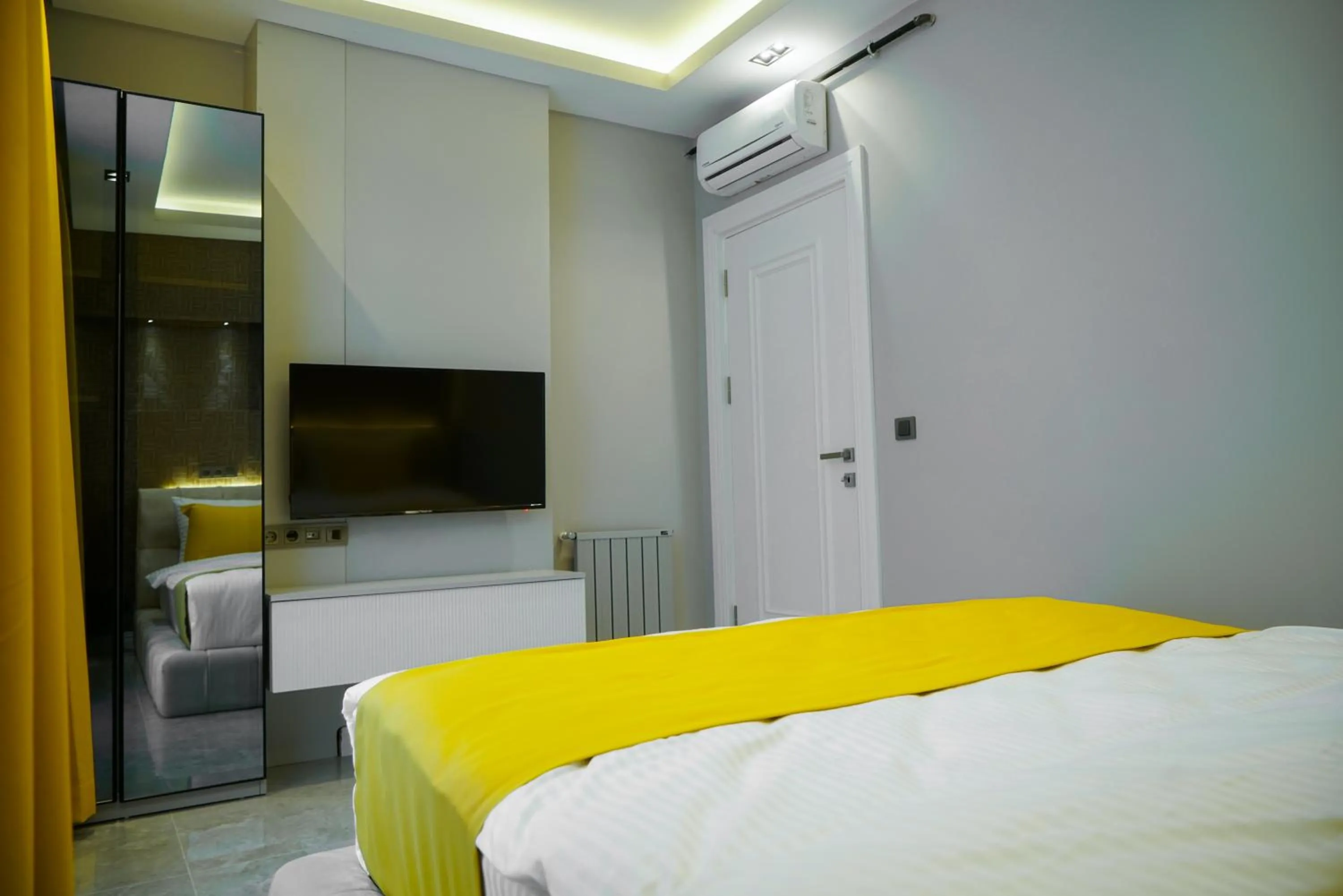TV and multimedia, Bed in Elite World Homes Istanbul Bosphorus