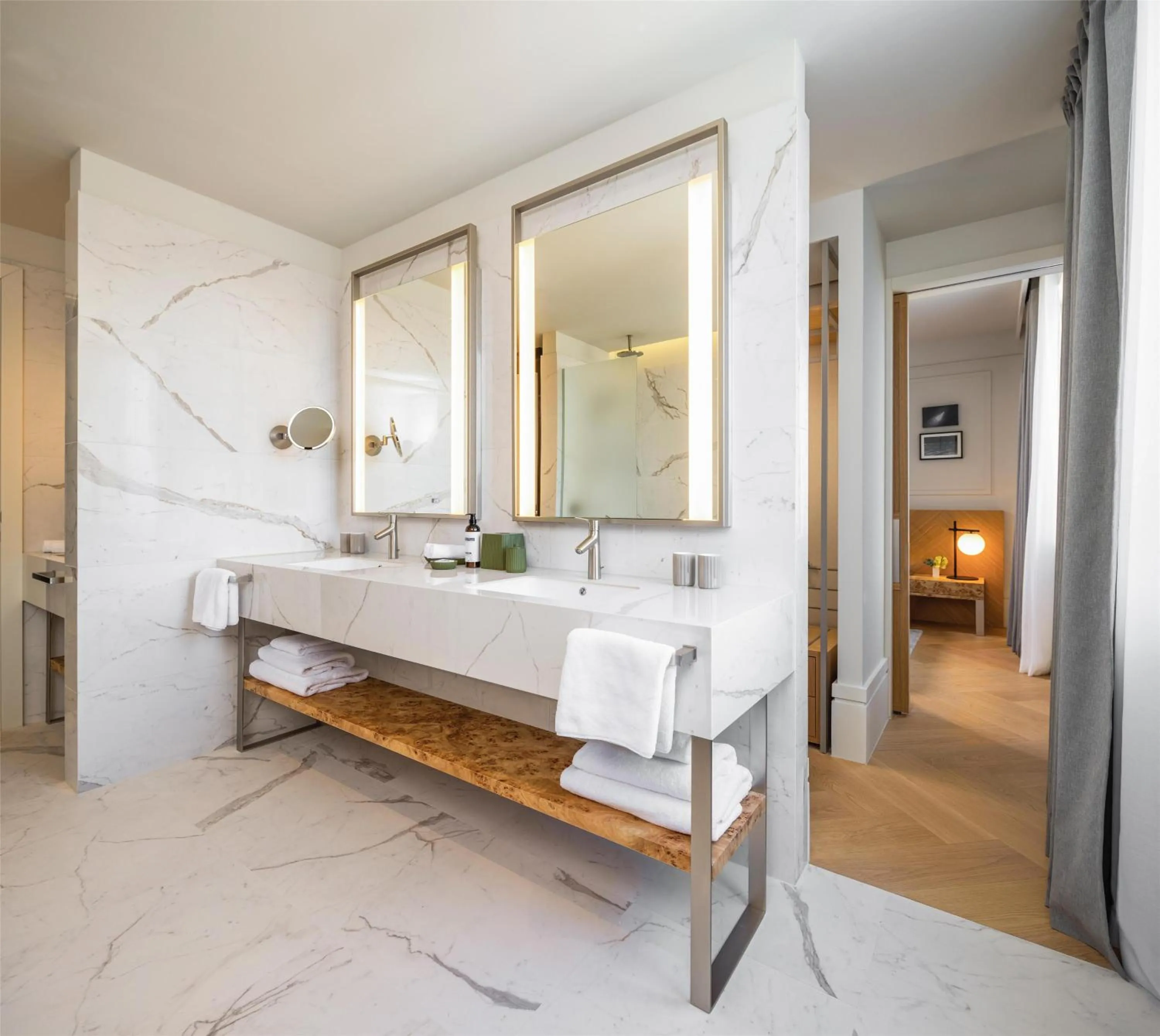 Bathroom, Bed in Hyatt Regency Zadar