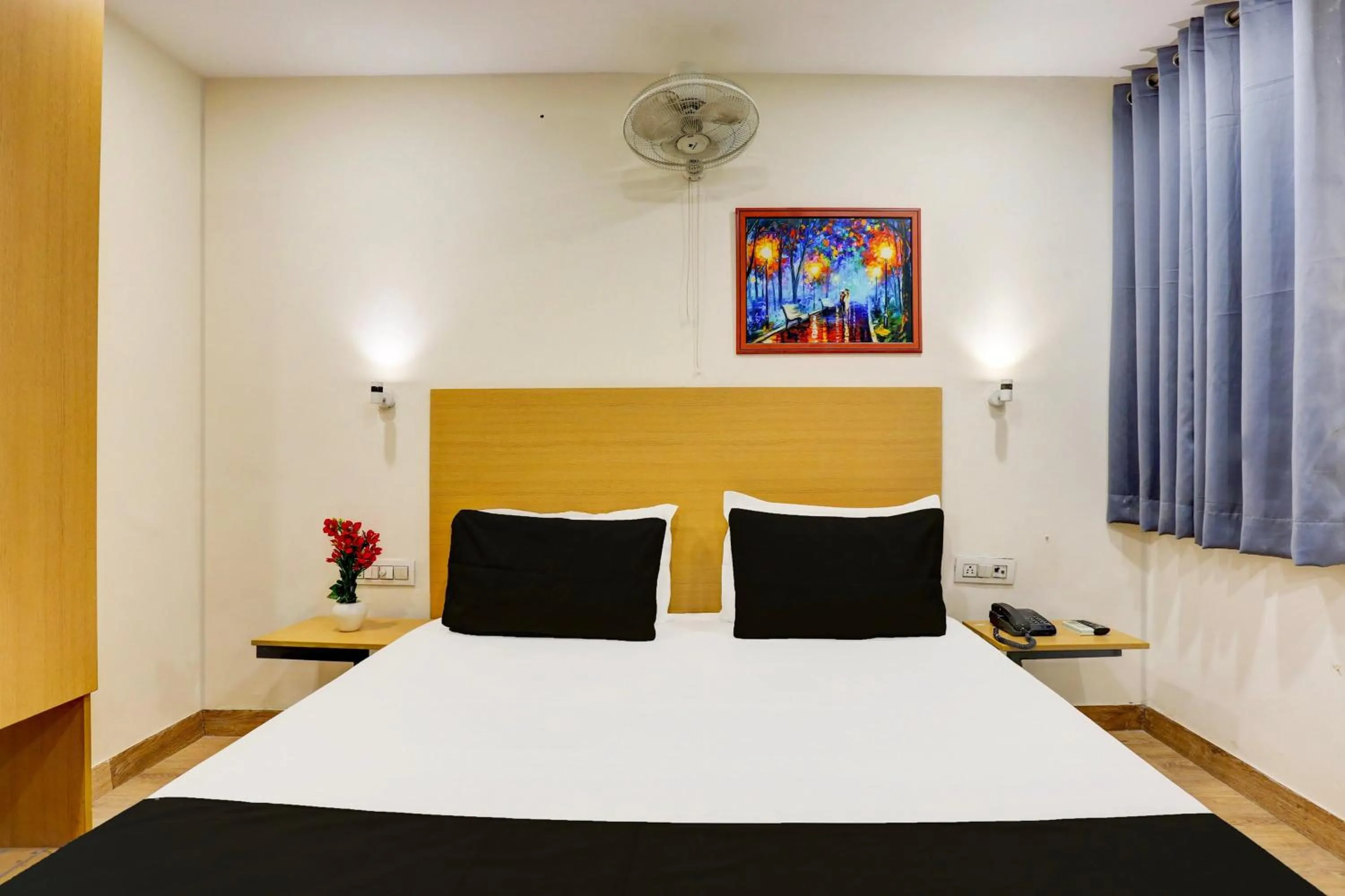 Bedroom, Bed in Super Hotel O Near Uttam Nagar East Metro
