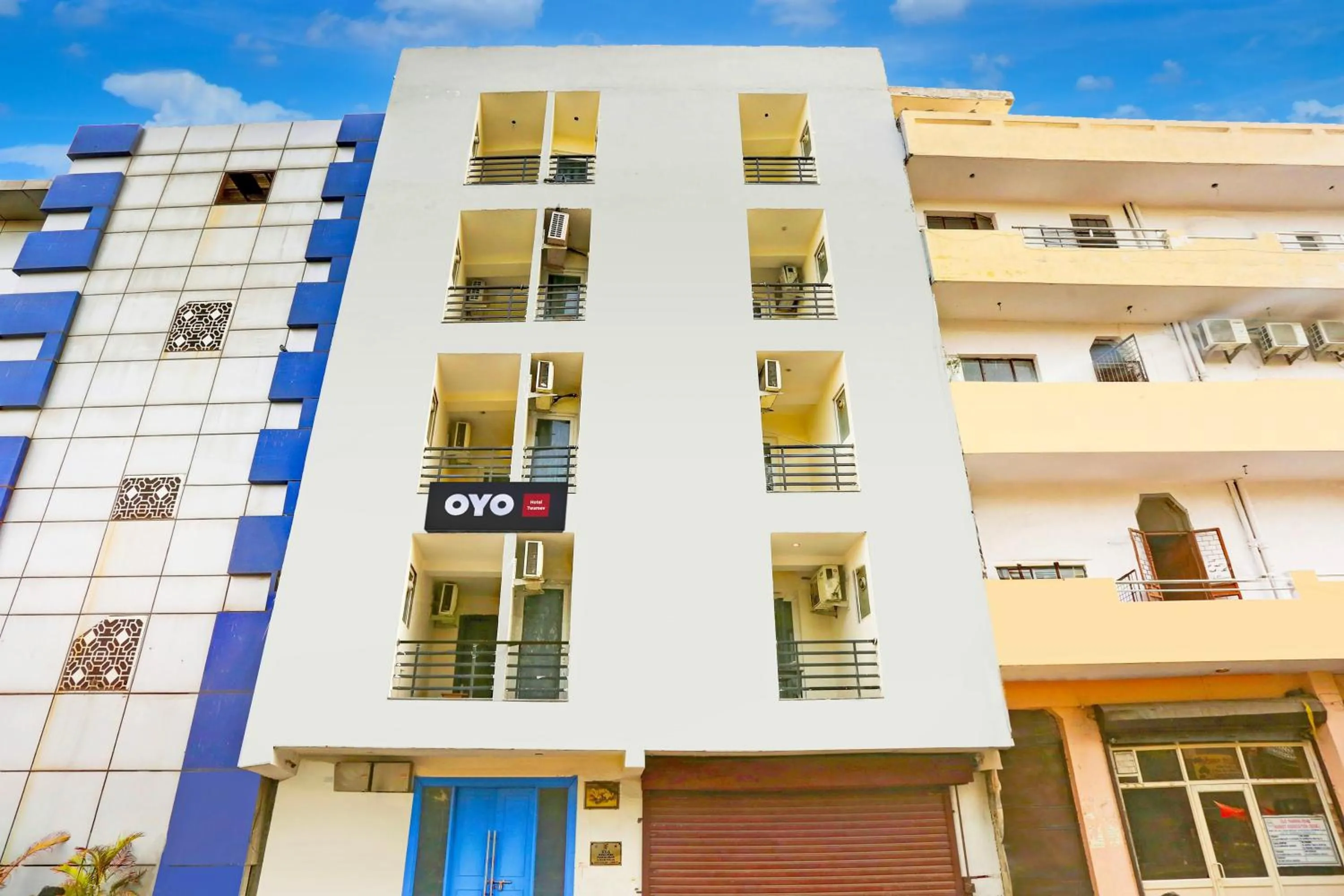 Super Hotel O Near Uttam Nagar East Metro