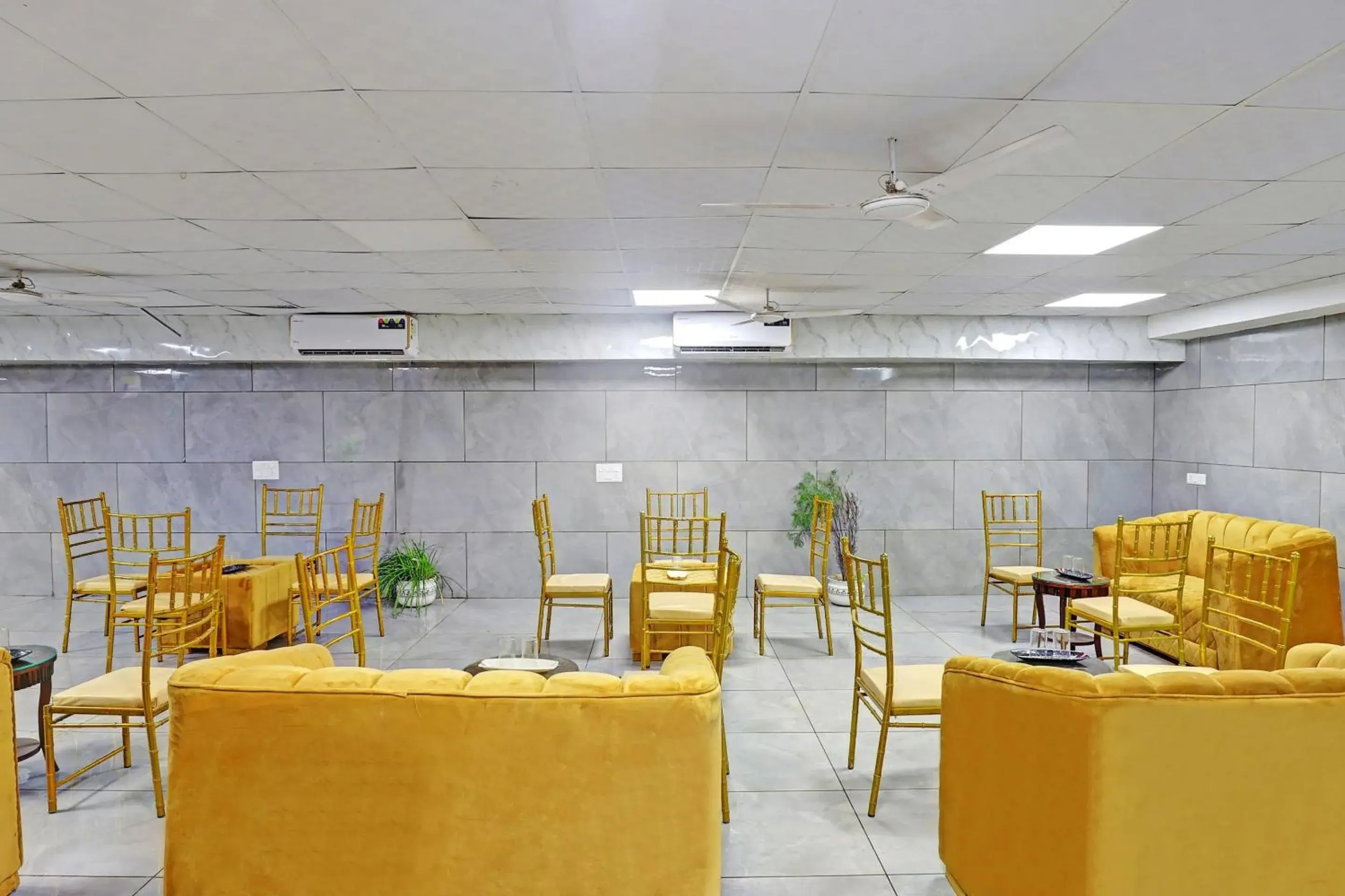 Restaurant/places to eat in Super Townhouse Roadway Inn Restaurant/places to eat in Super Townhouse Roadway Inn