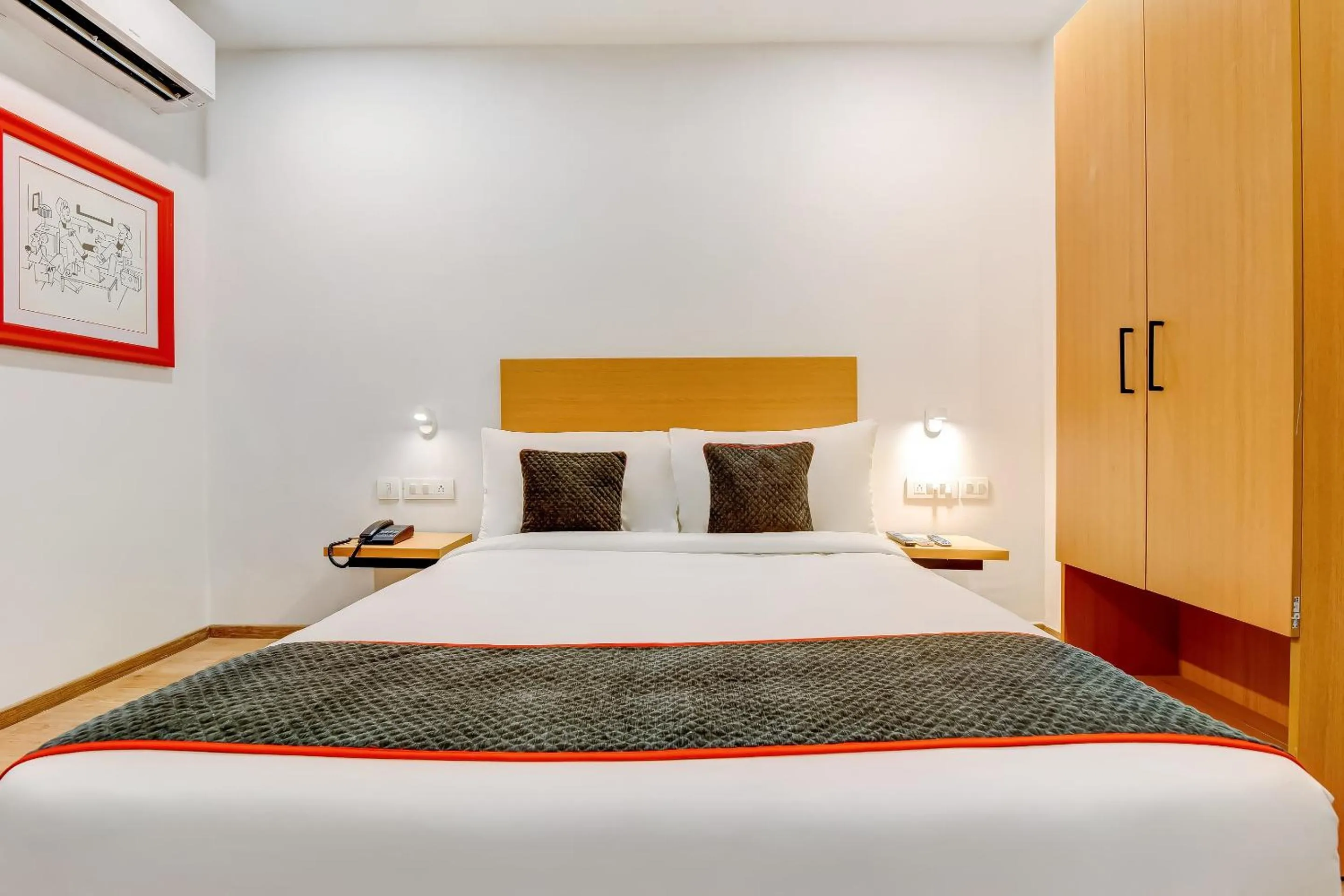 Bed in Collection O Near Kohat Enclave Metro Station