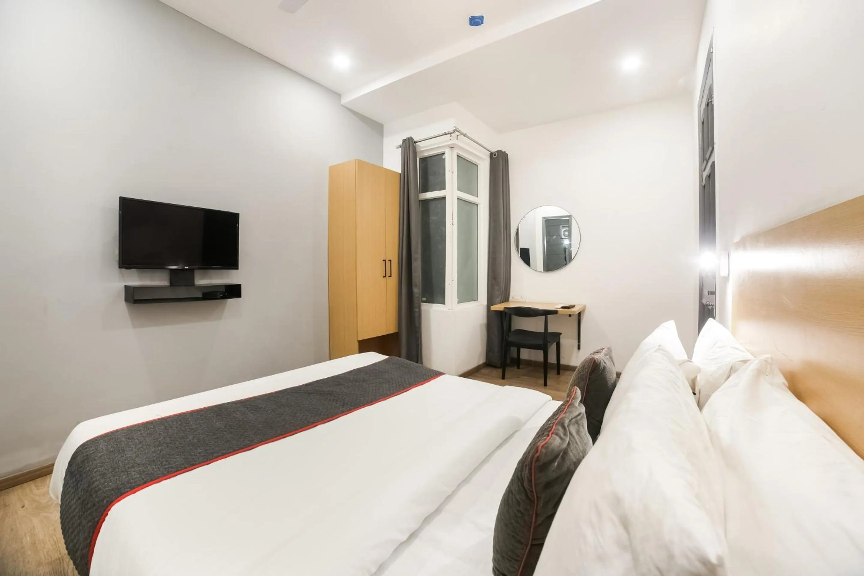 Super Townhouse Dilshad Garden Near Dilshad Garden Metro Station