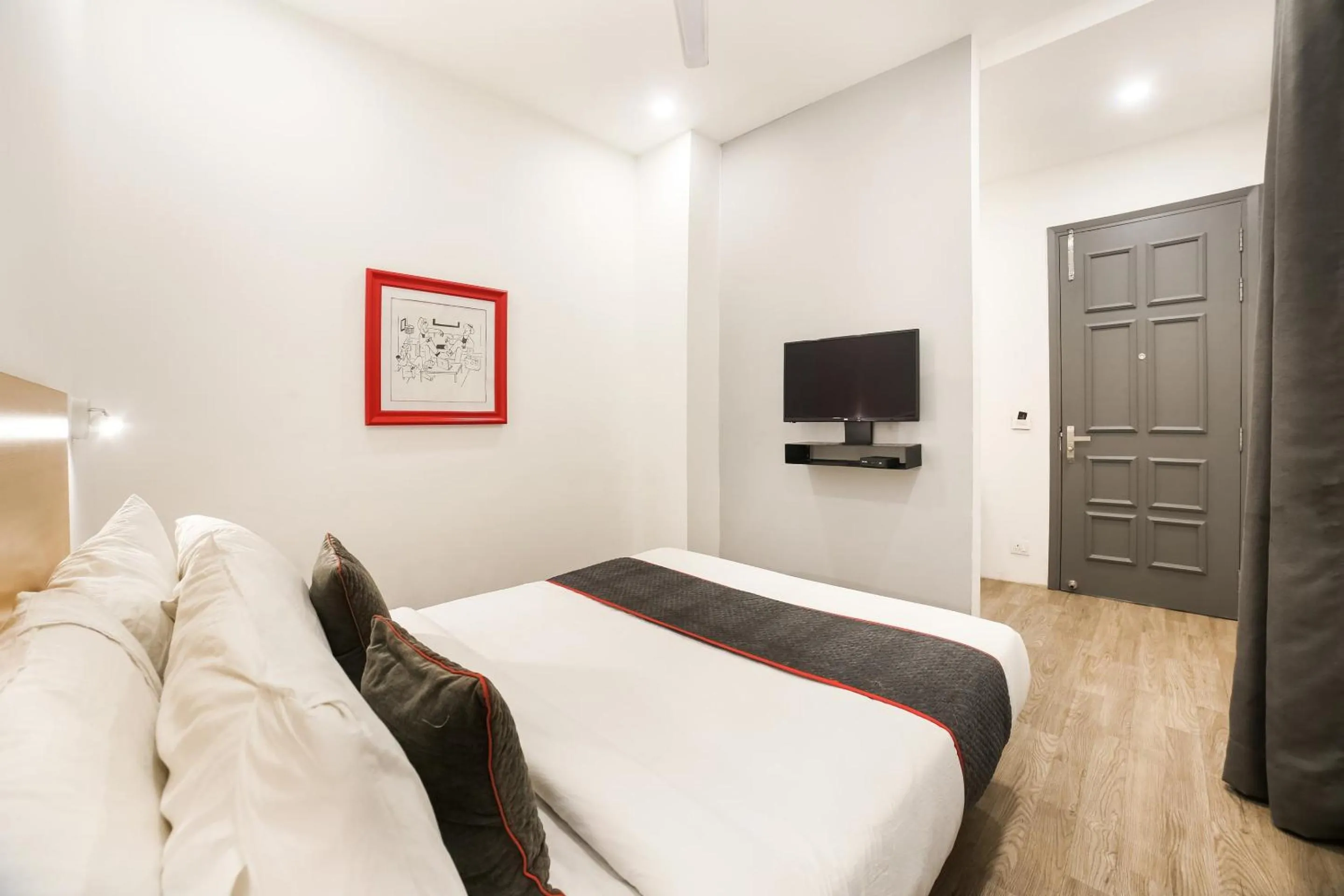 Super Townhouse Dilshad Garden Near Dilshad Garden Metro Station