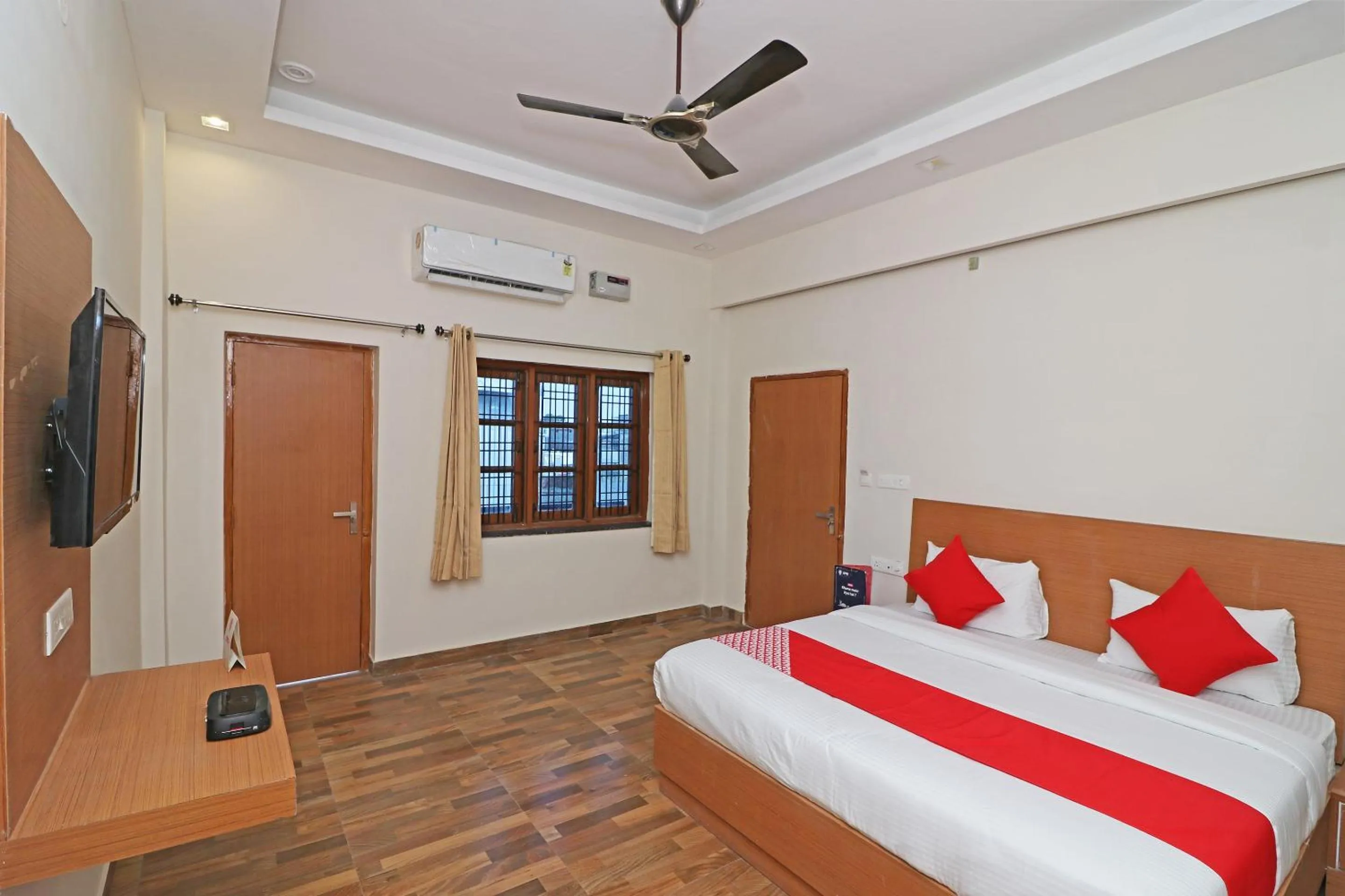 Bedroom, Bed in Hotel O Green Comfort