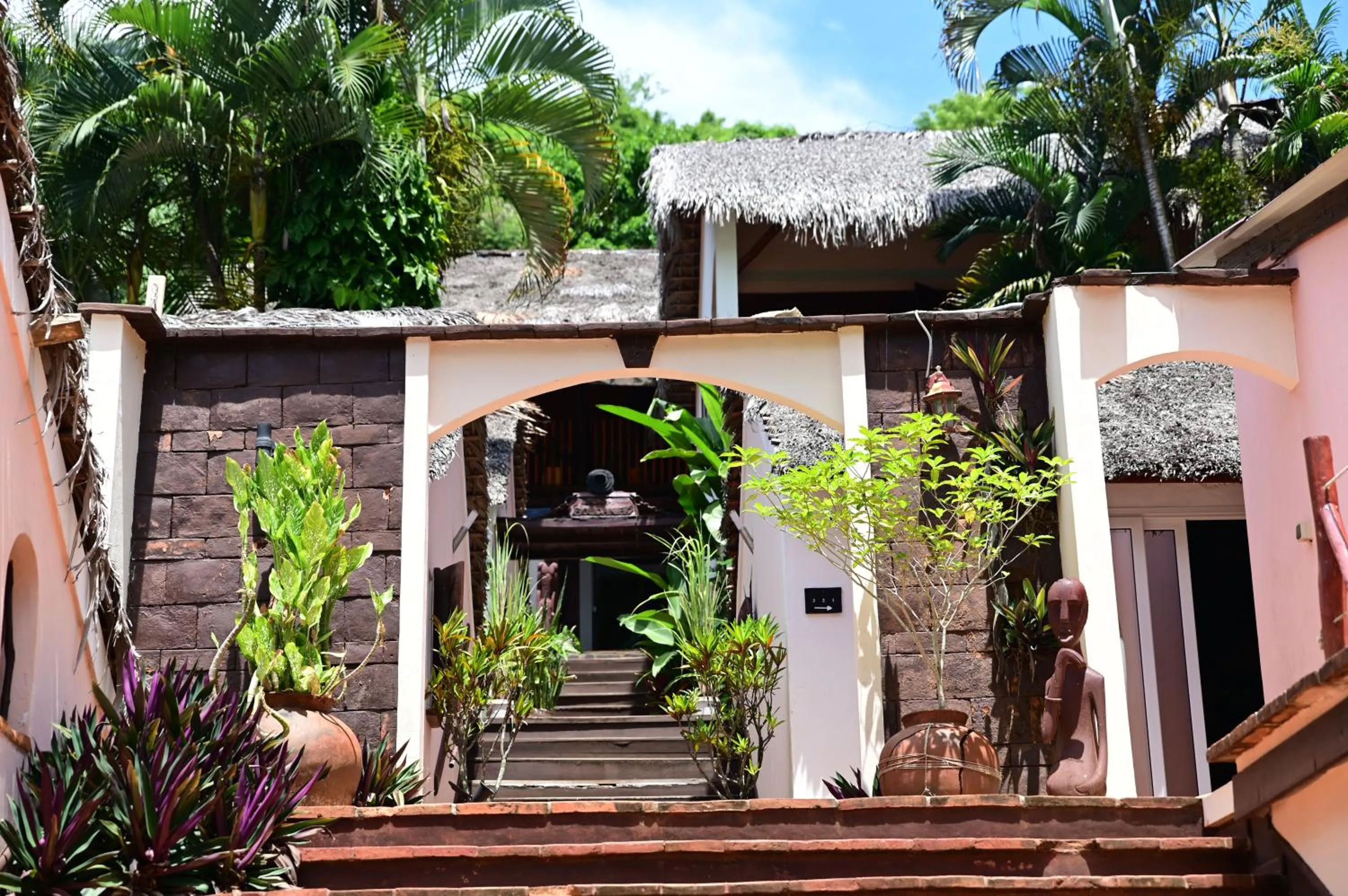 Property building in Hotel Les Boucaniers