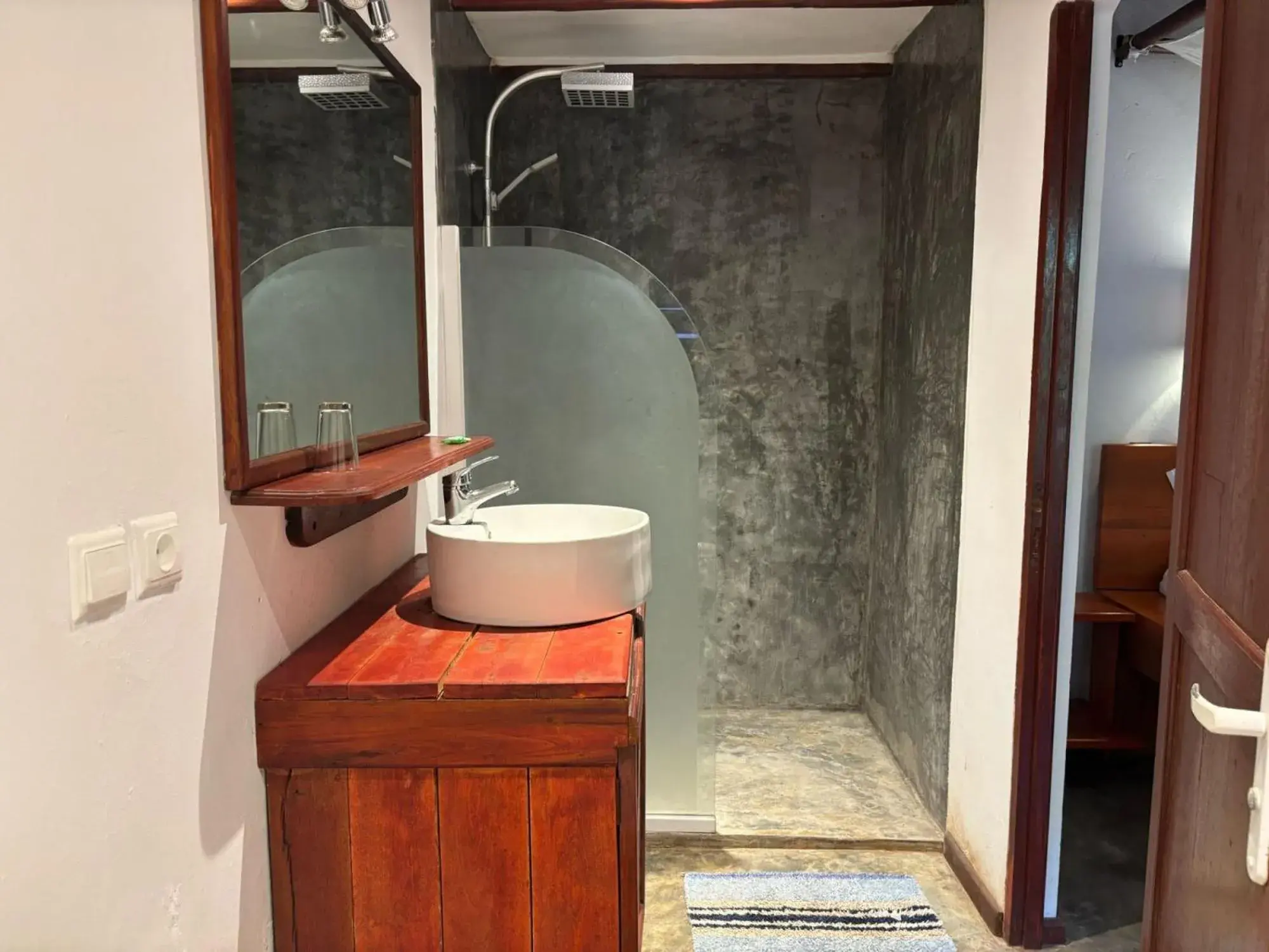 Deluxe Double Room with Extra Bed in Hotel Les Boucaniers Deluxe Double Room with Extra Bed in Hotel Les Boucaniers