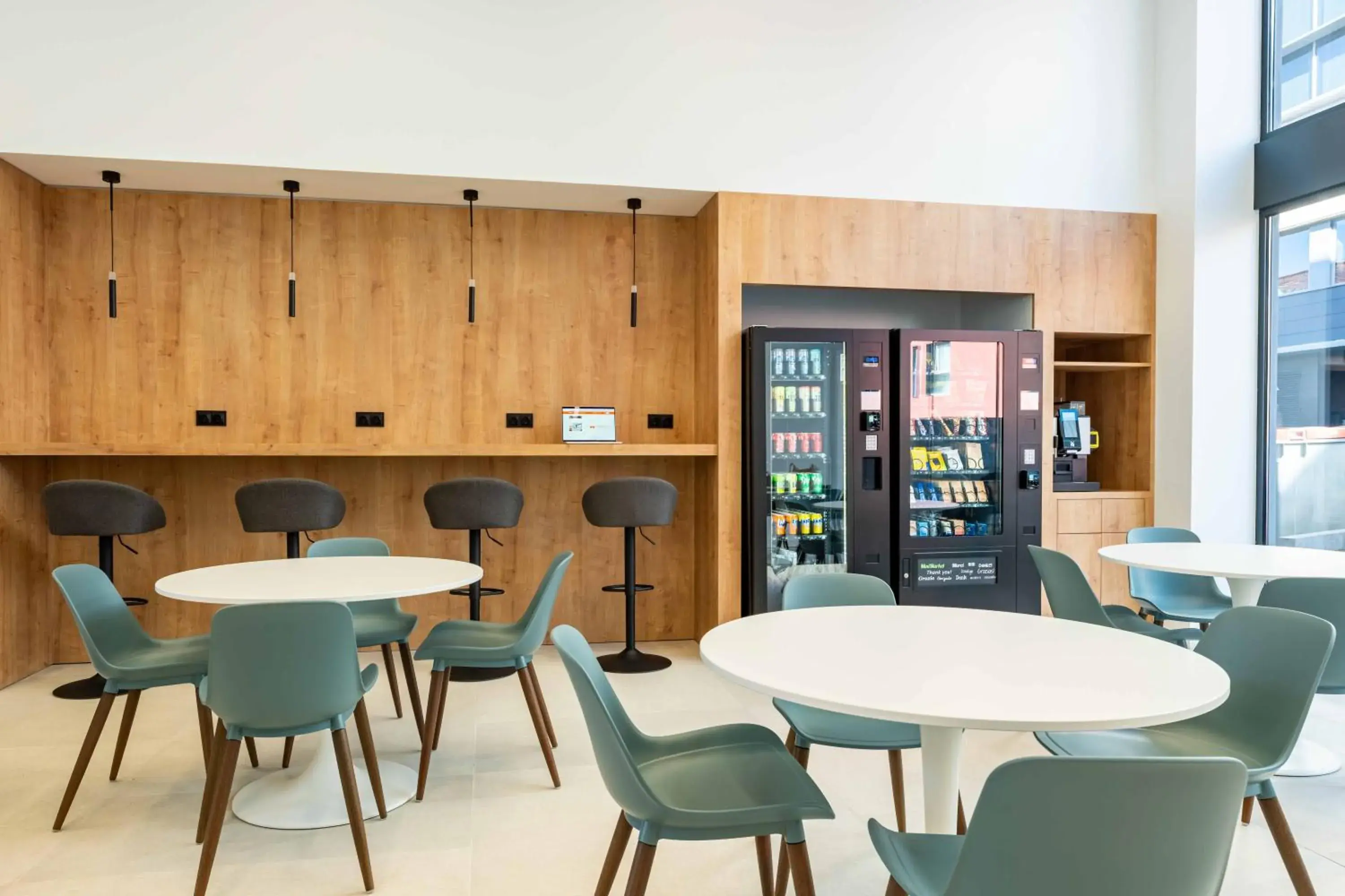 Breakfast in easyHotel Madrid Alcala Breakfast in easyHotel Madrid Alcala