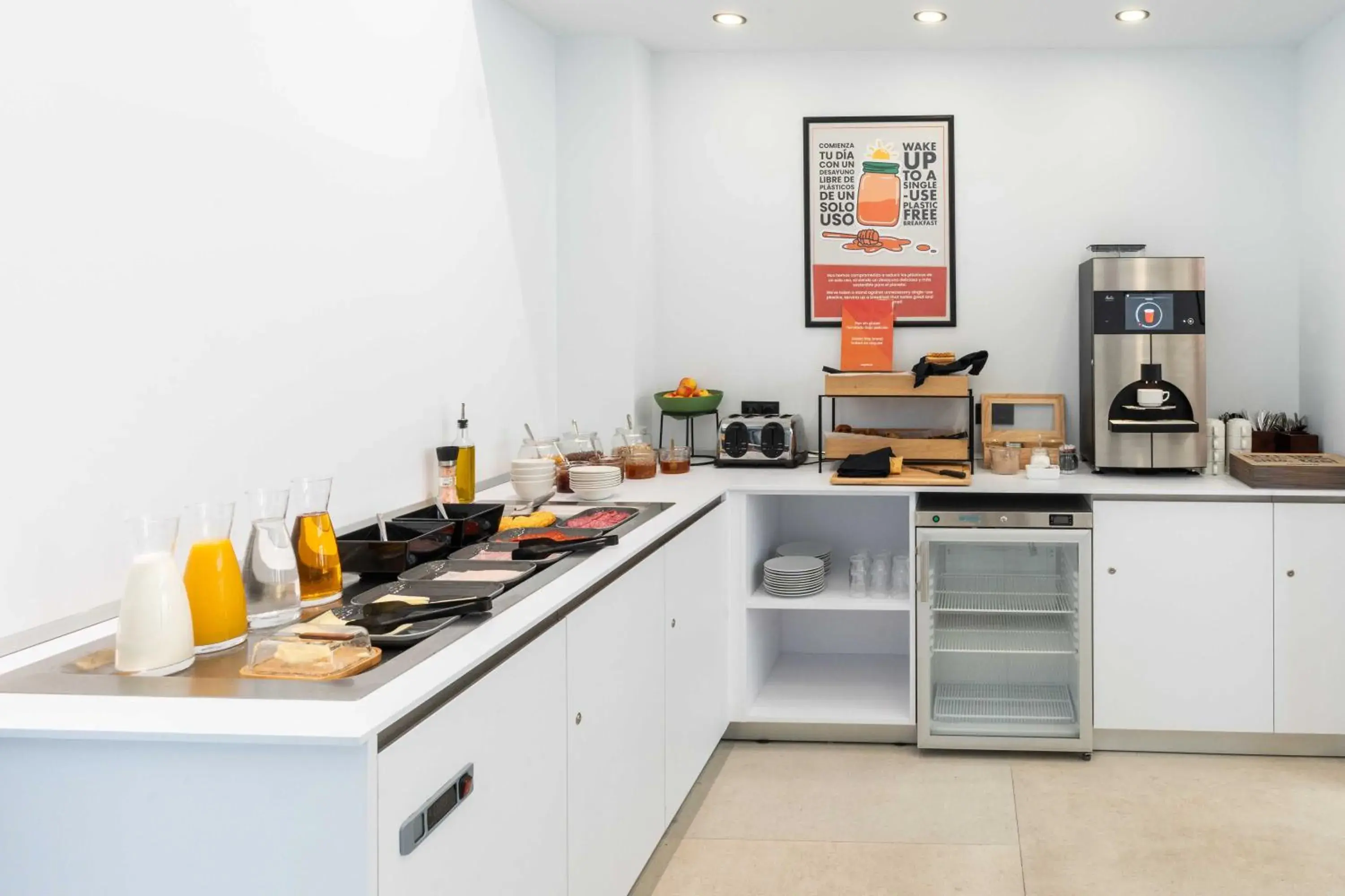 Breakfast in easyHotel Madrid Alcala Breakfast in easyHotel Madrid Alcala