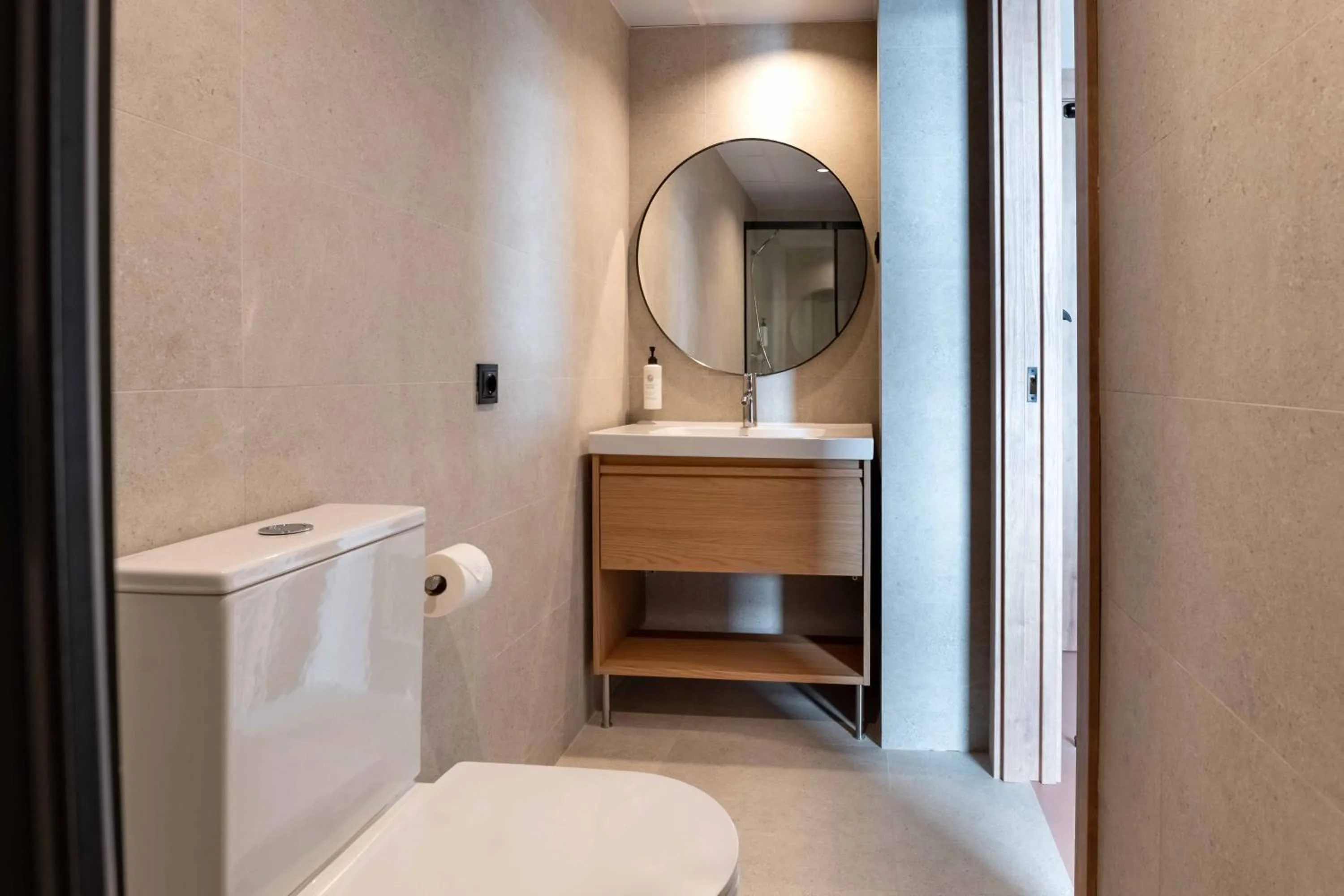 Bathroom in easyHotel Madrid Alcala