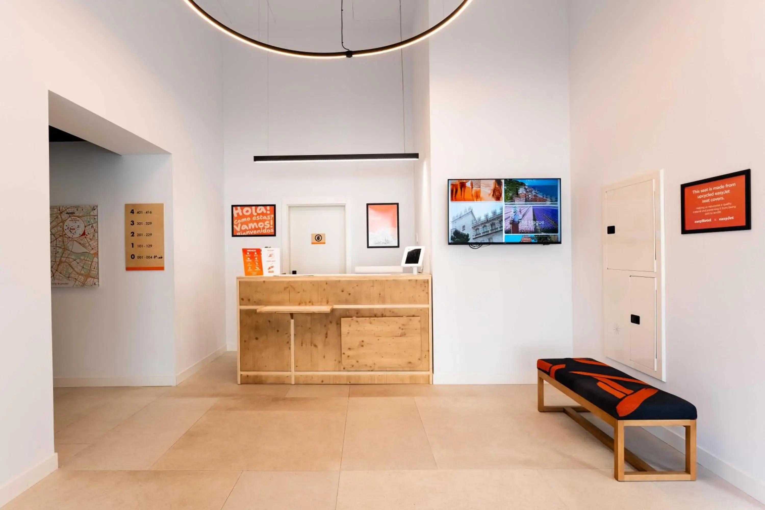 Lobby or reception in easyHotel Madrid Alcala Lobby or reception in easyHotel Madrid Alcala