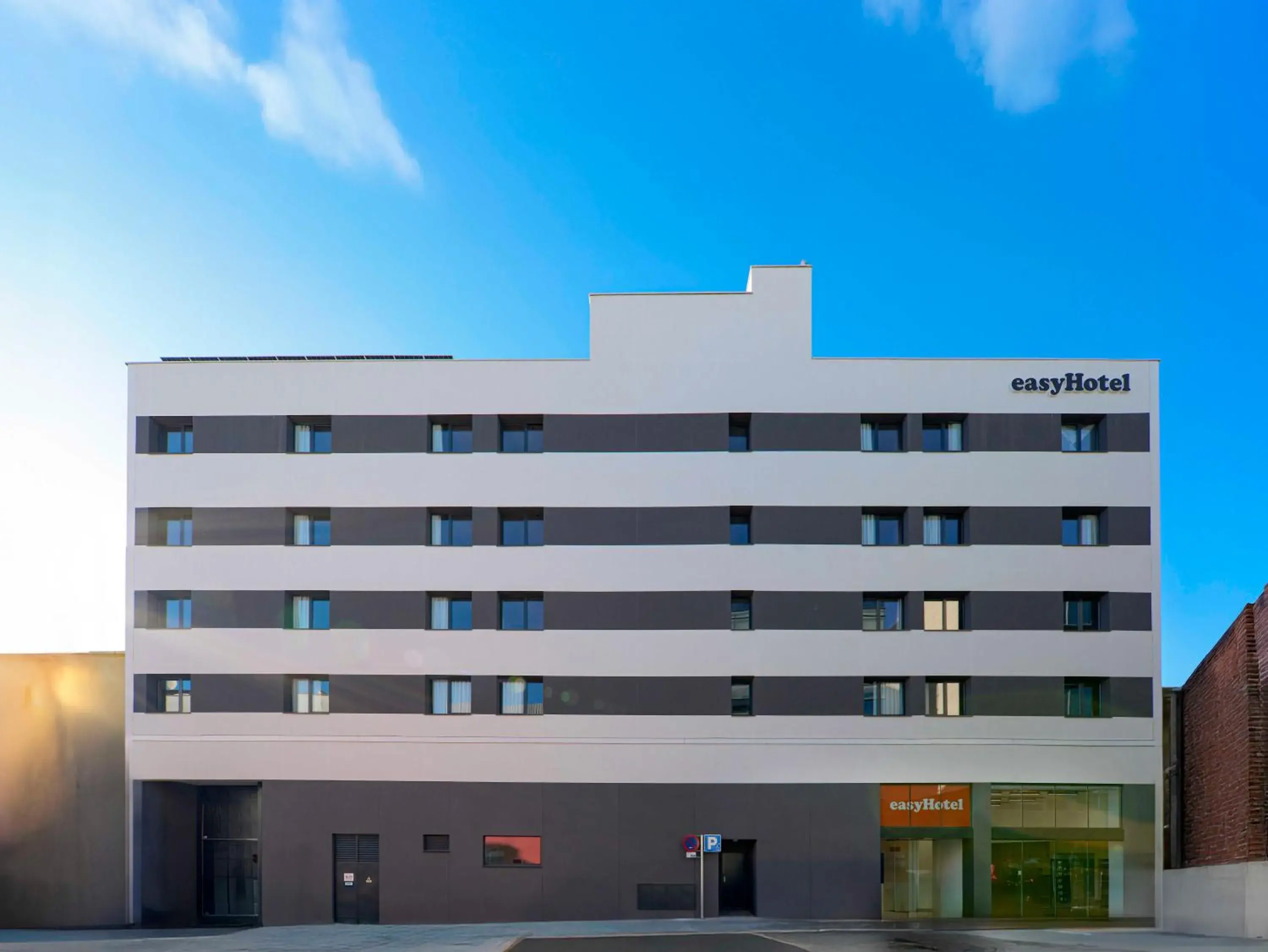 Property building in easyHotel Madrid Alcala Property building in easyHotel Madrid Alcala