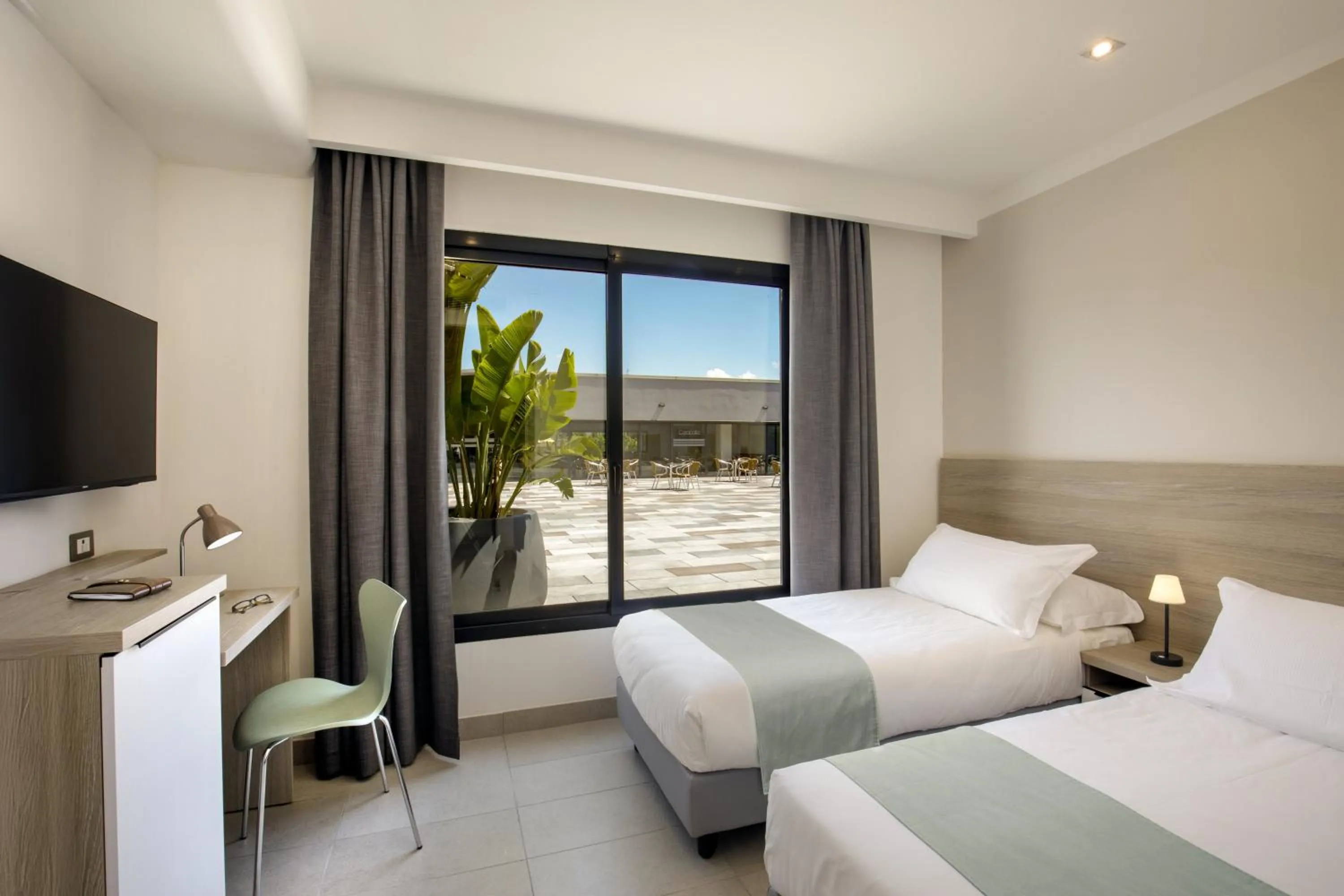 Bedroom, Bed in Simon Hotel Aprilia