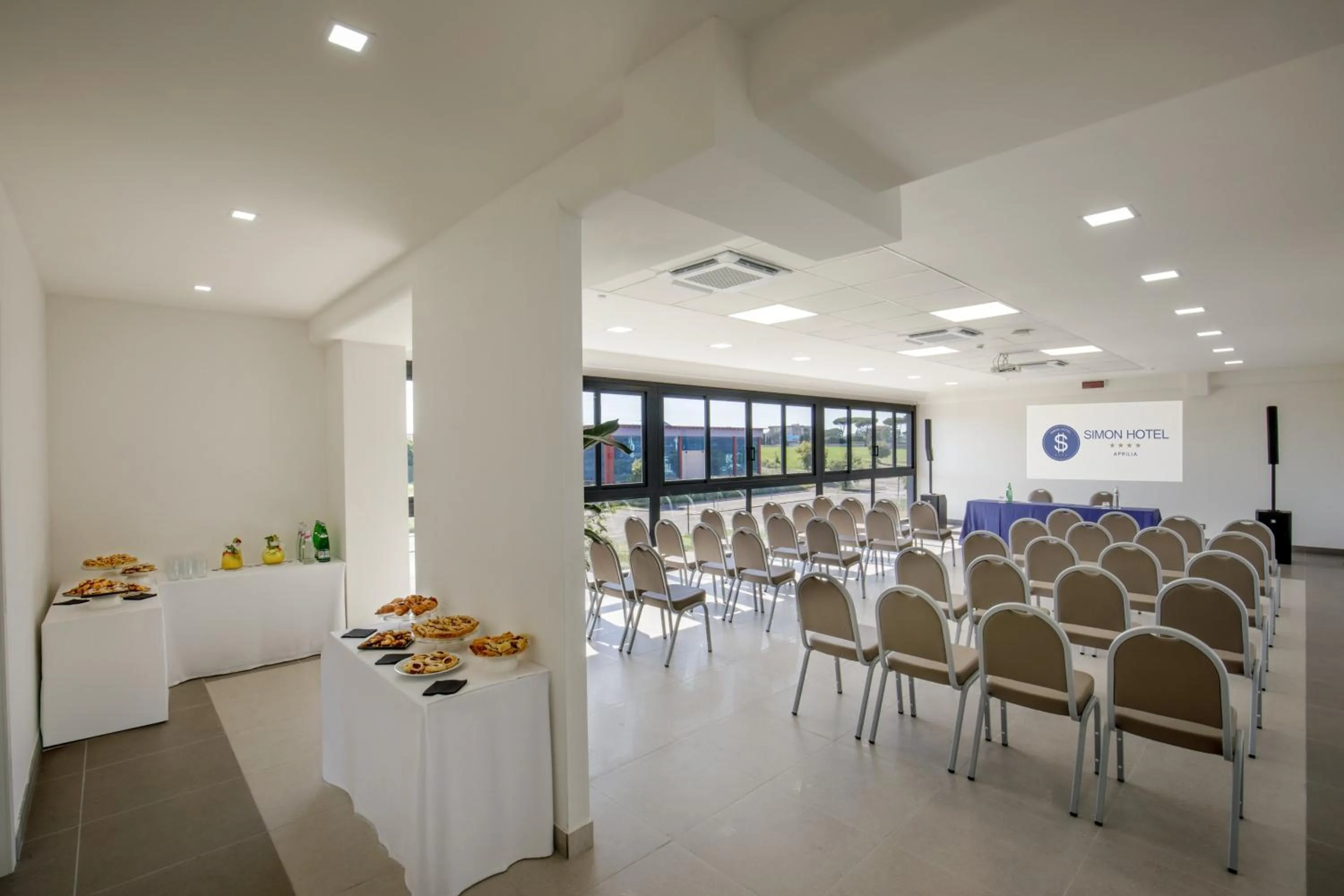 Simon Hotel Aprilia