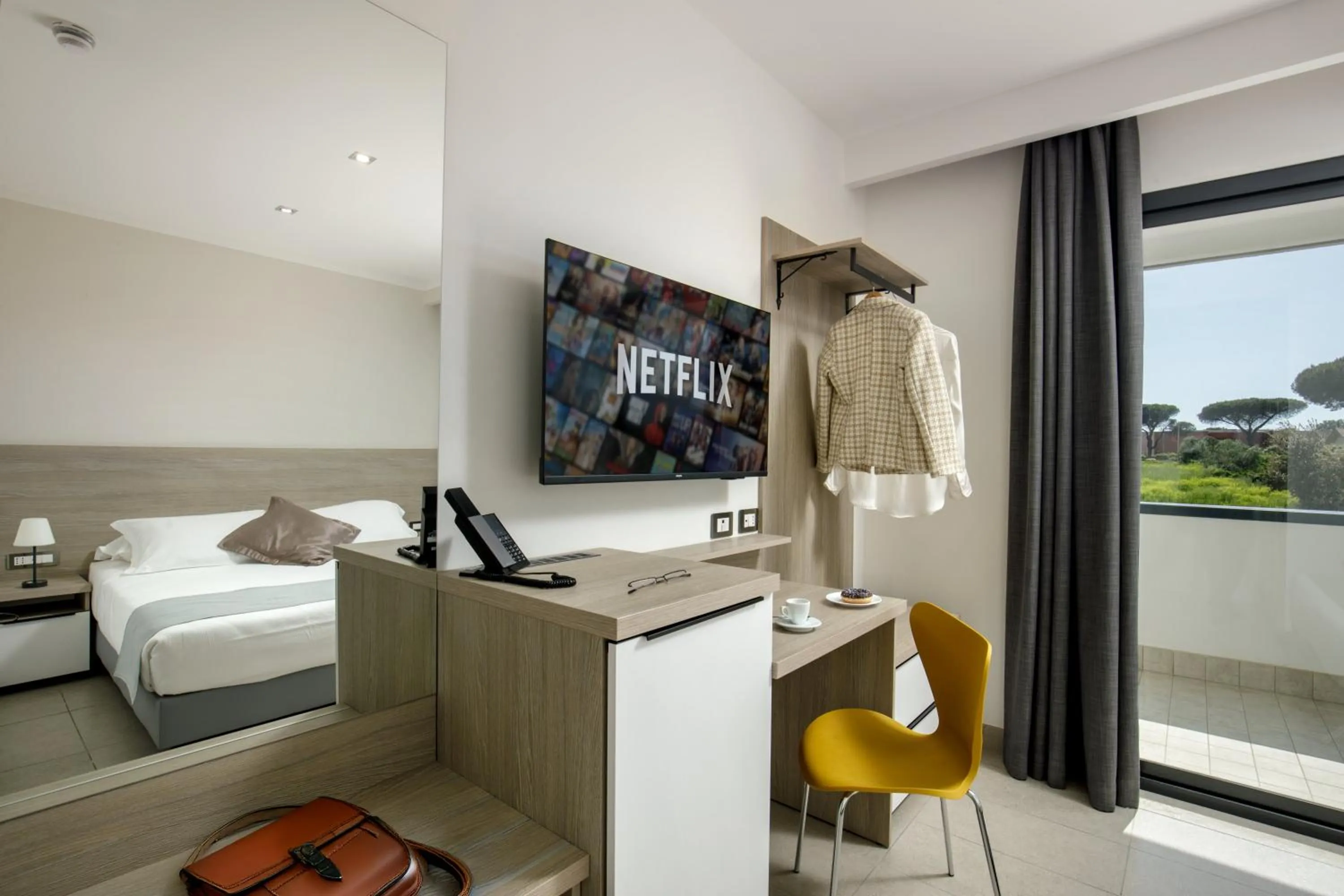 Bedroom, Bed in Simon Hotel Aprilia