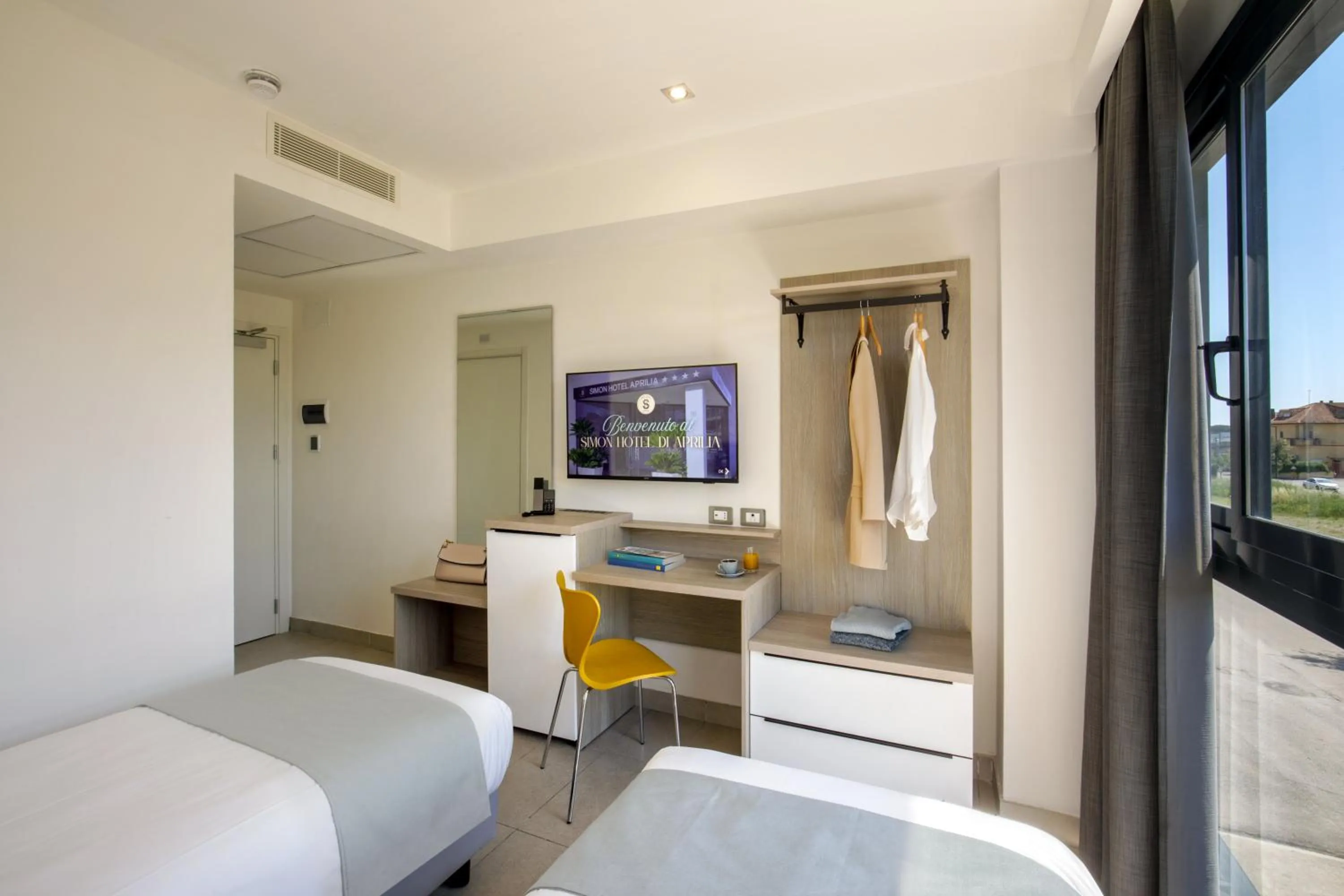 Bedroom, Bed in Simon Hotel Aprilia