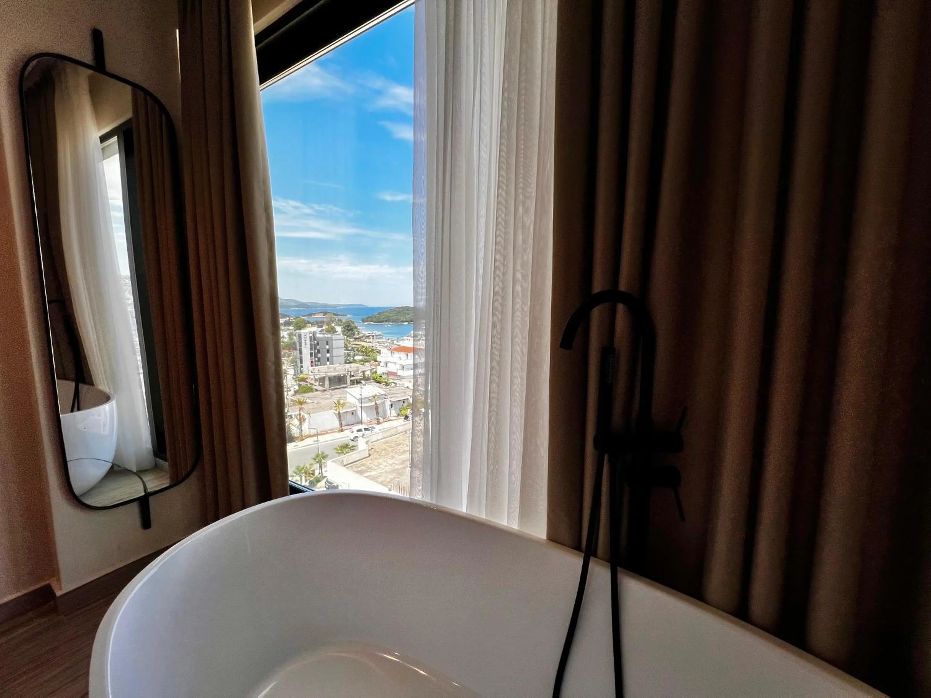 Sea view in Avenue Hotel