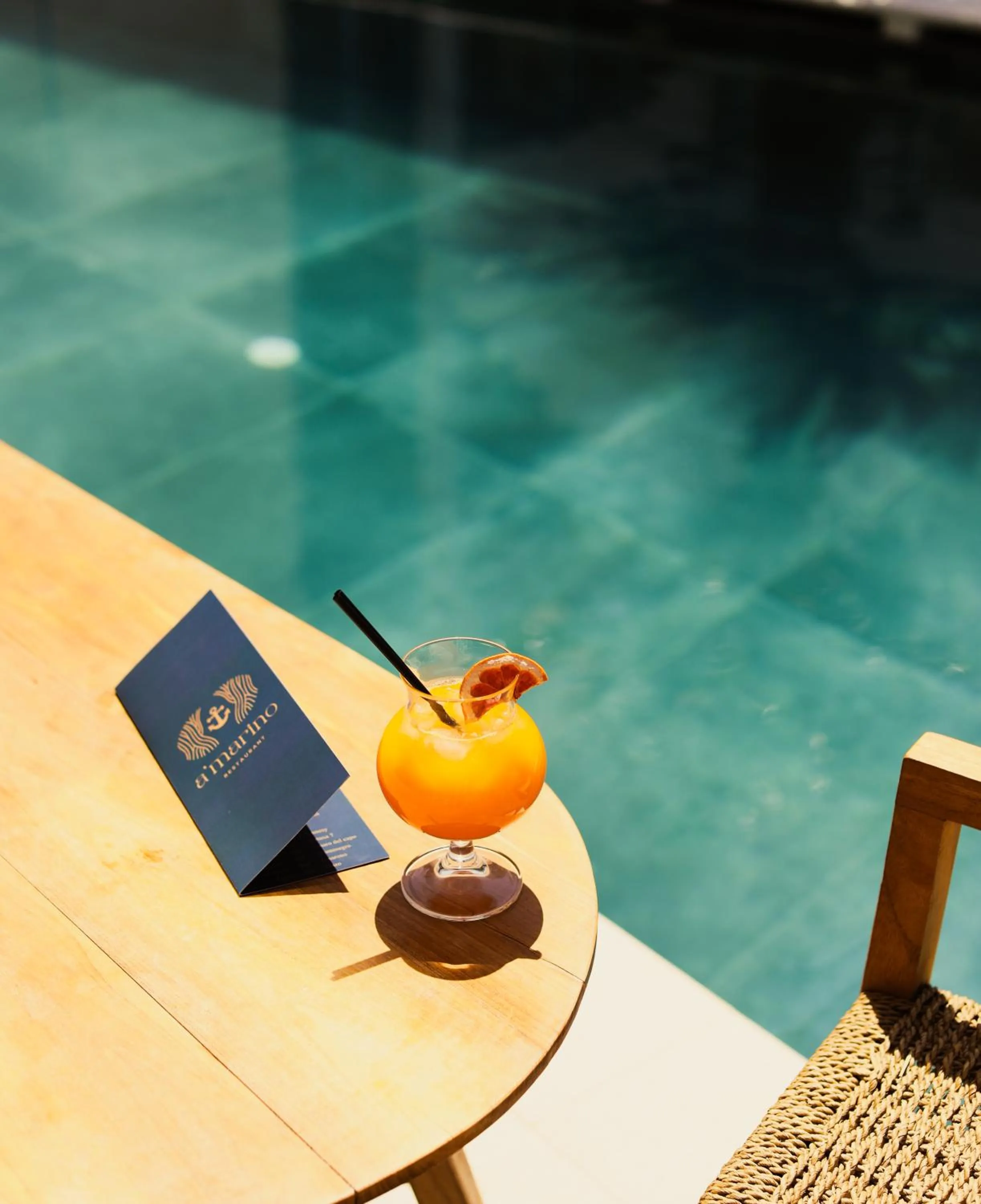 Swimming pool in Avenue Hotel