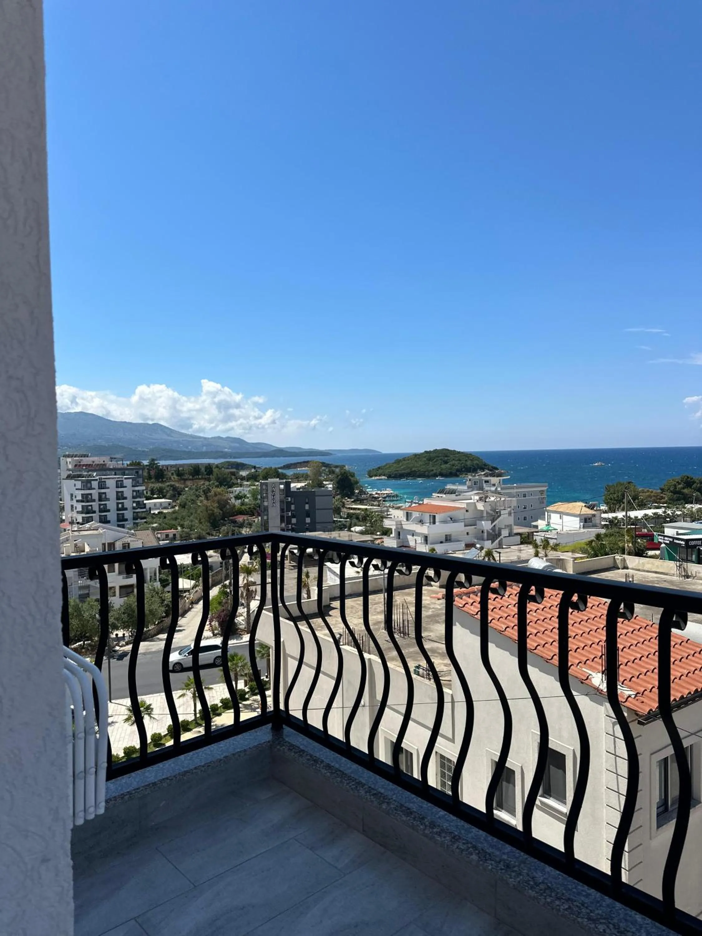Balcony/Terrace in Avenue Hotel