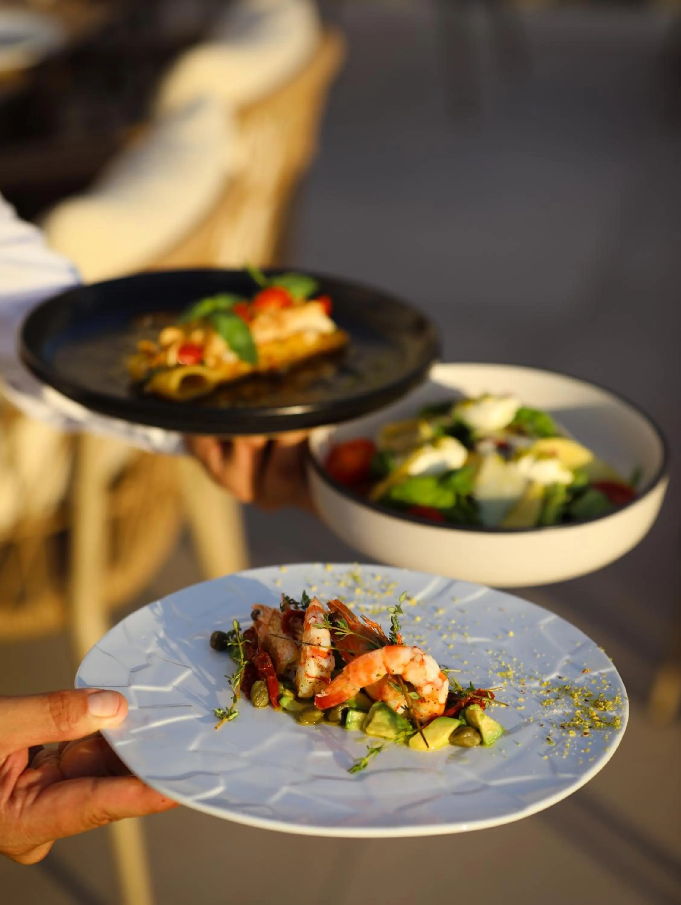 Food and drinks in Avenue Hotel