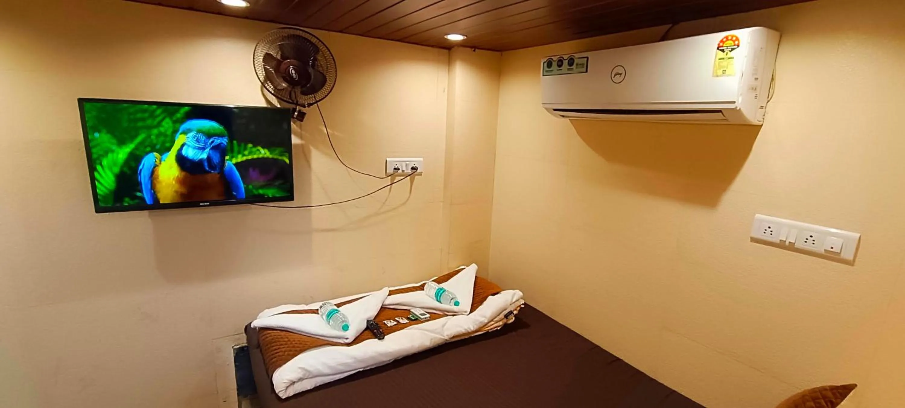 Property building, Bed in Nadim Tiger Residency