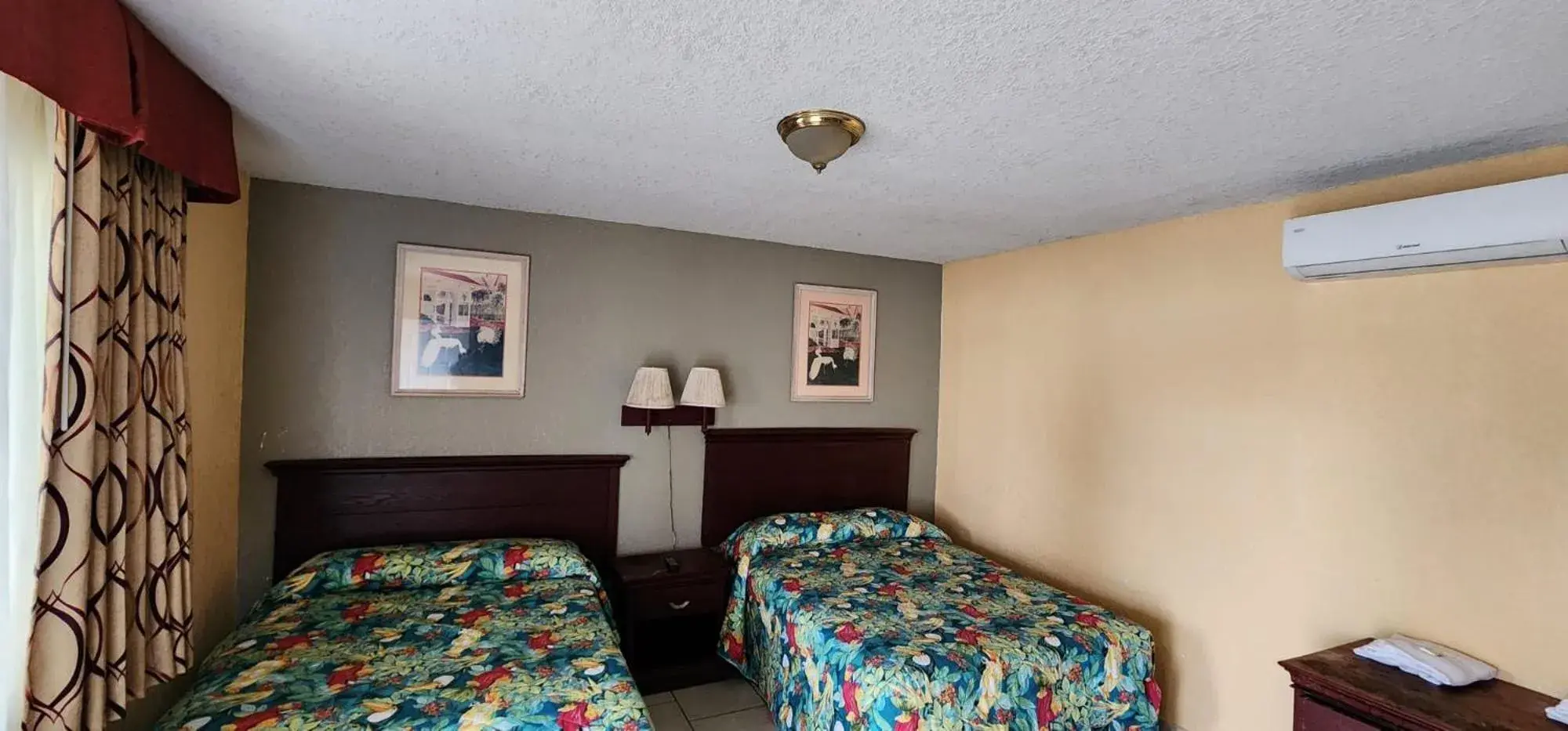 2 Full Beds Non-Smoking in OYO Budget Inn Bartow 2 Full Beds Non-Smoking in OYO Budget Inn Bartow