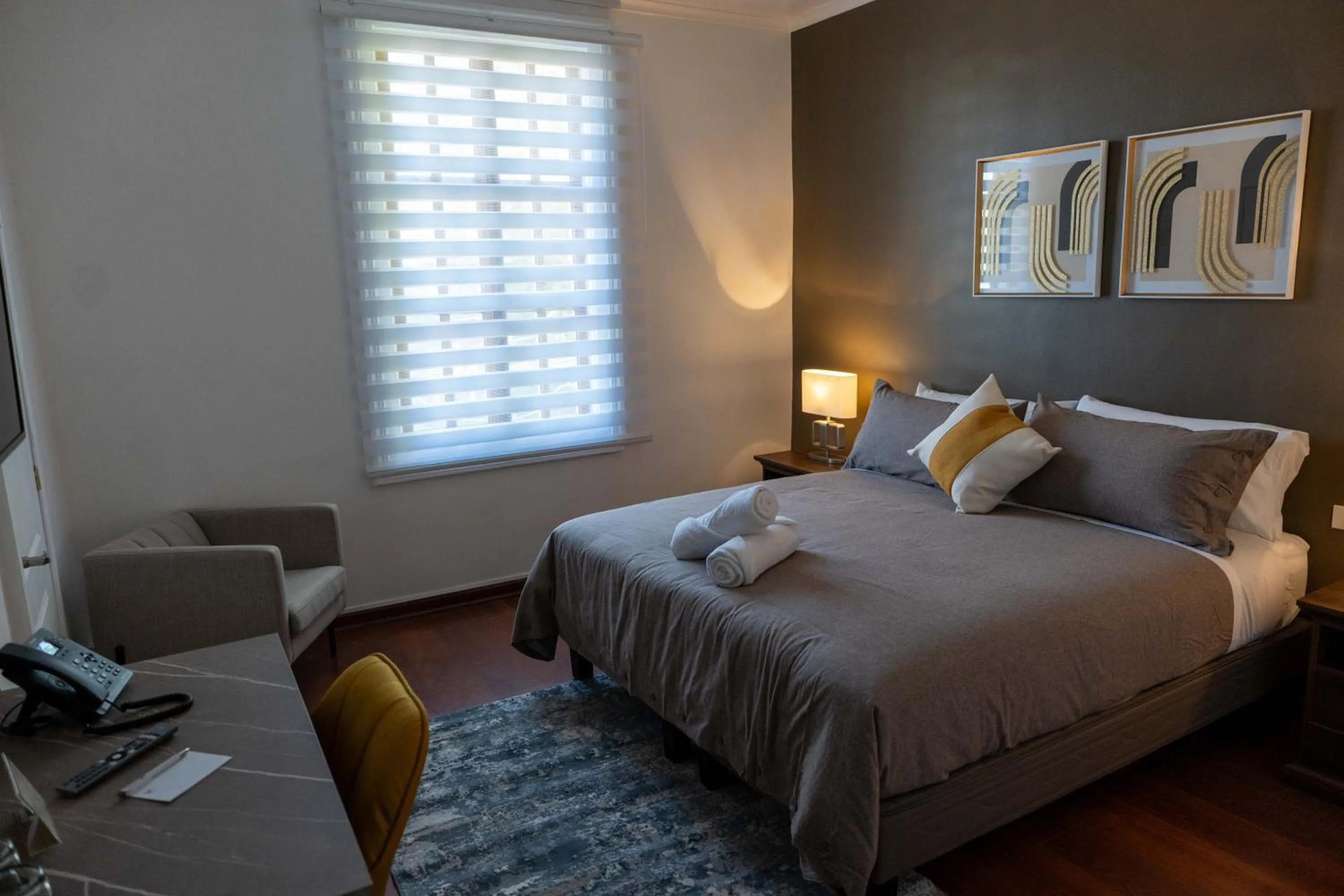 Bedroom, Bed in H Ocaranza