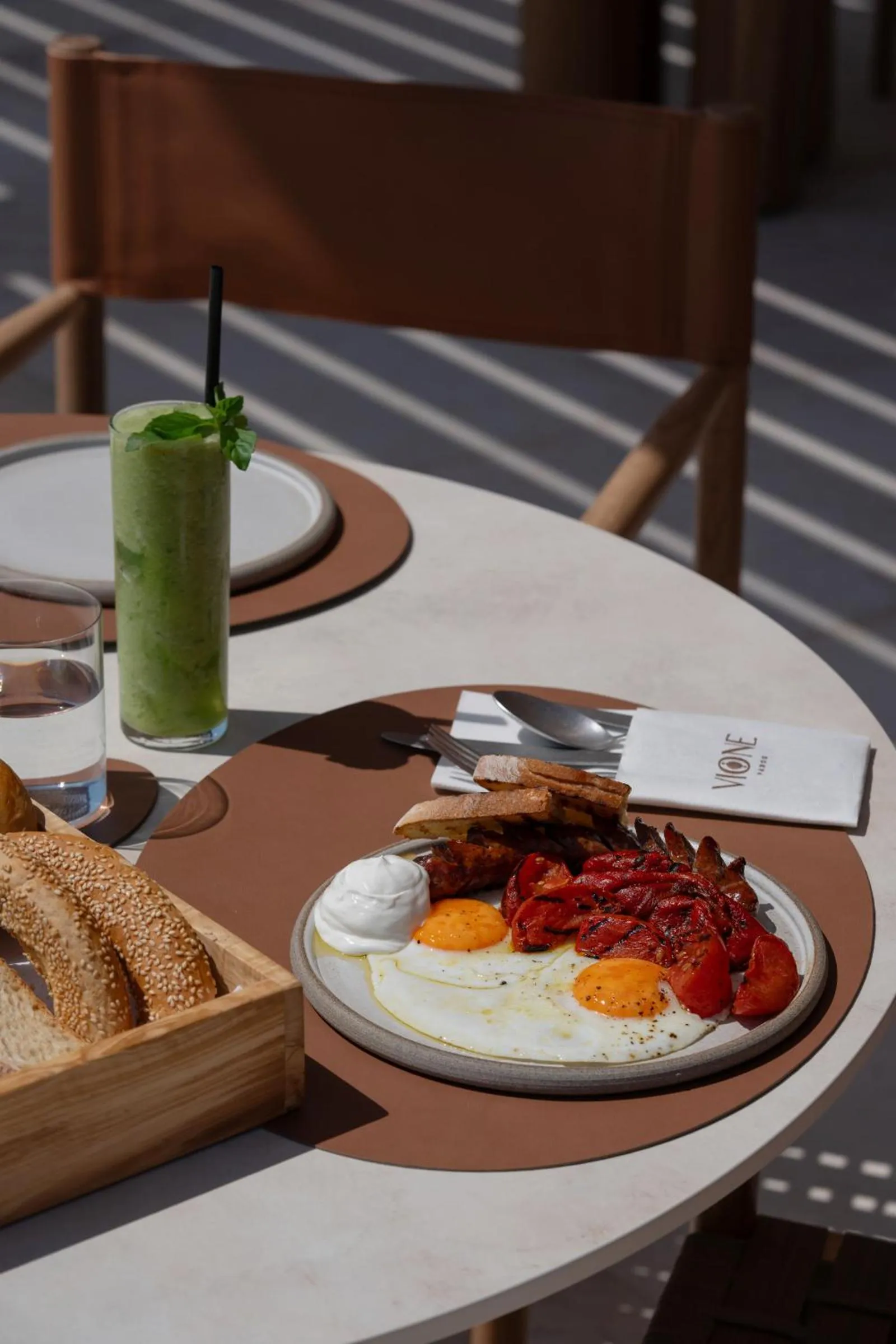 Restaurant/places to eat in Vione Paros