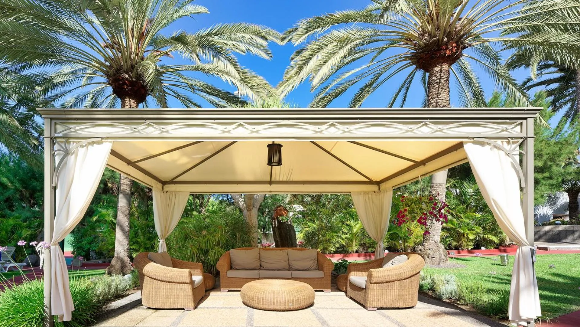 Patio in Bull Costa Canaria & SPA - Only Adults