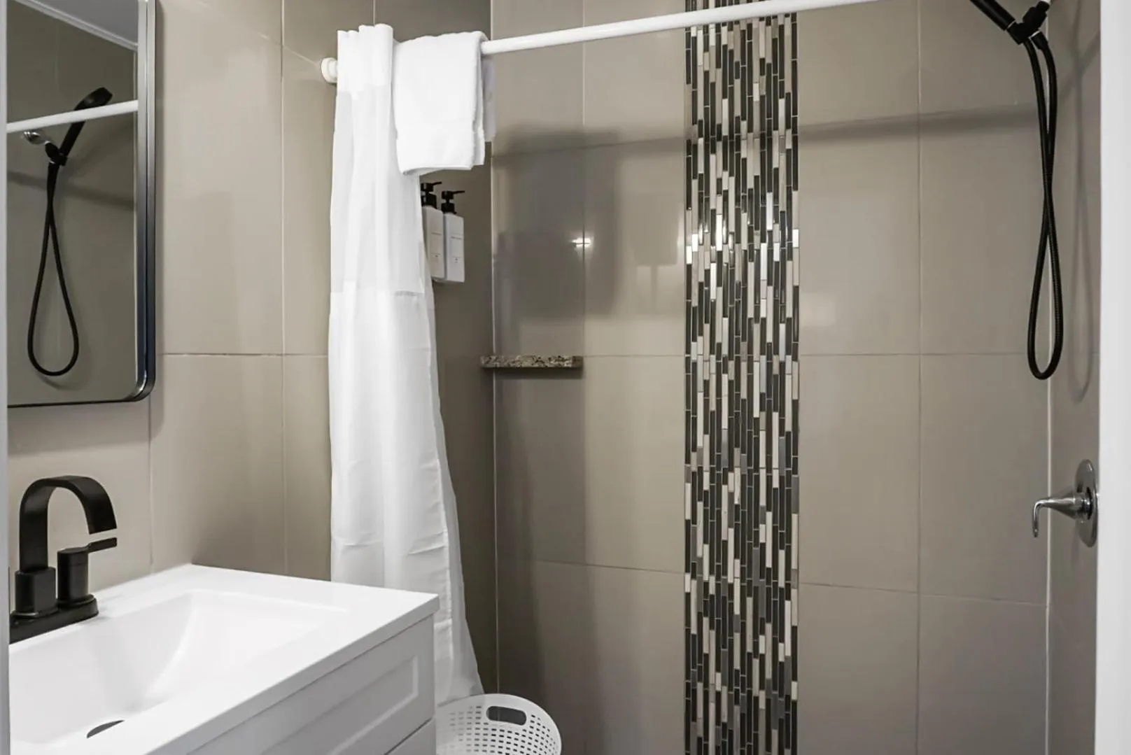 Shower in The Boardwalk Inn