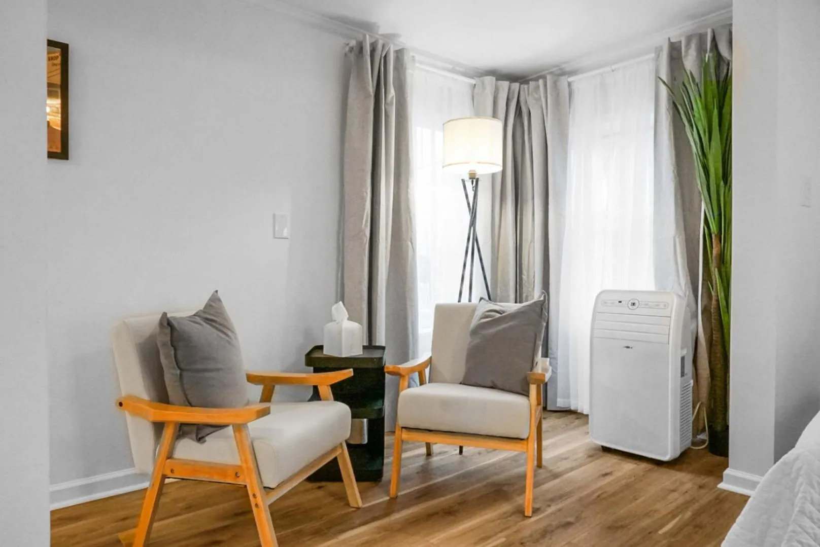 Living room in The Boardwalk Inn