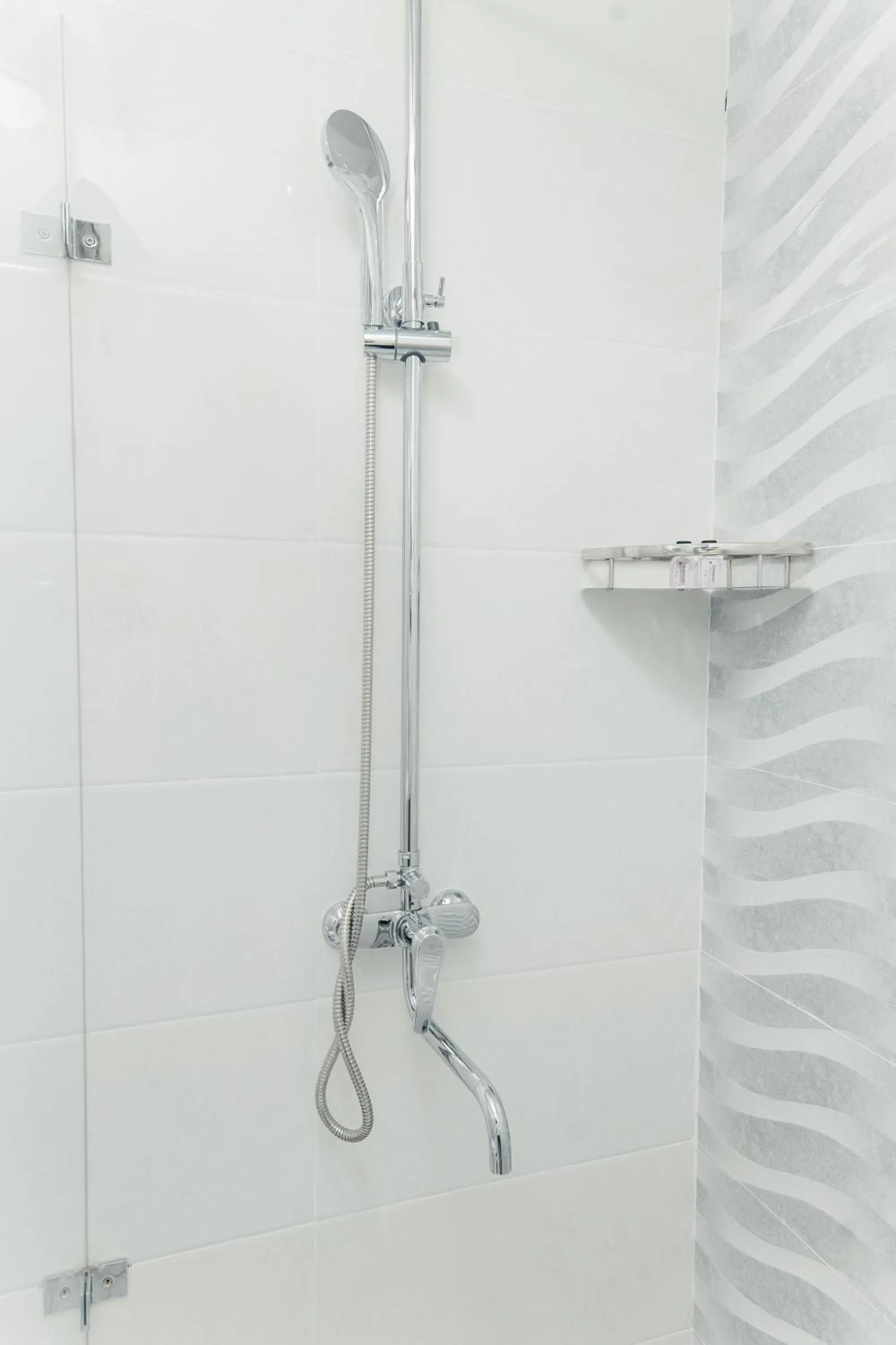 Shower in Polar Bear