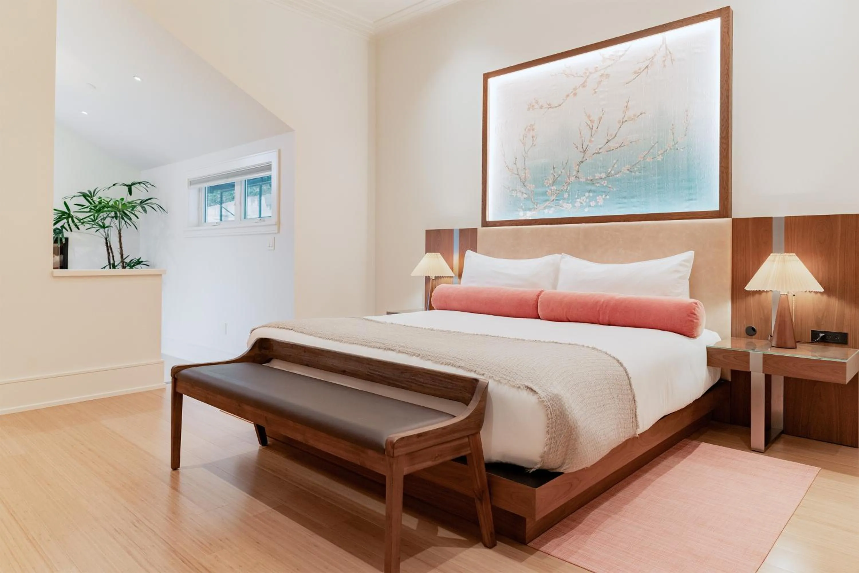 Deluxe King Suite in Okaeri