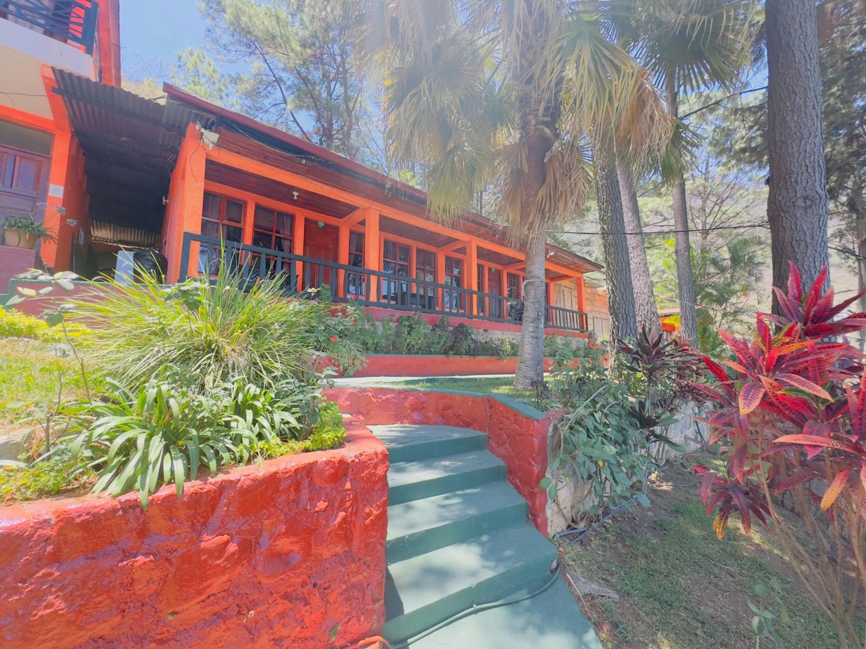 Hanna Suites