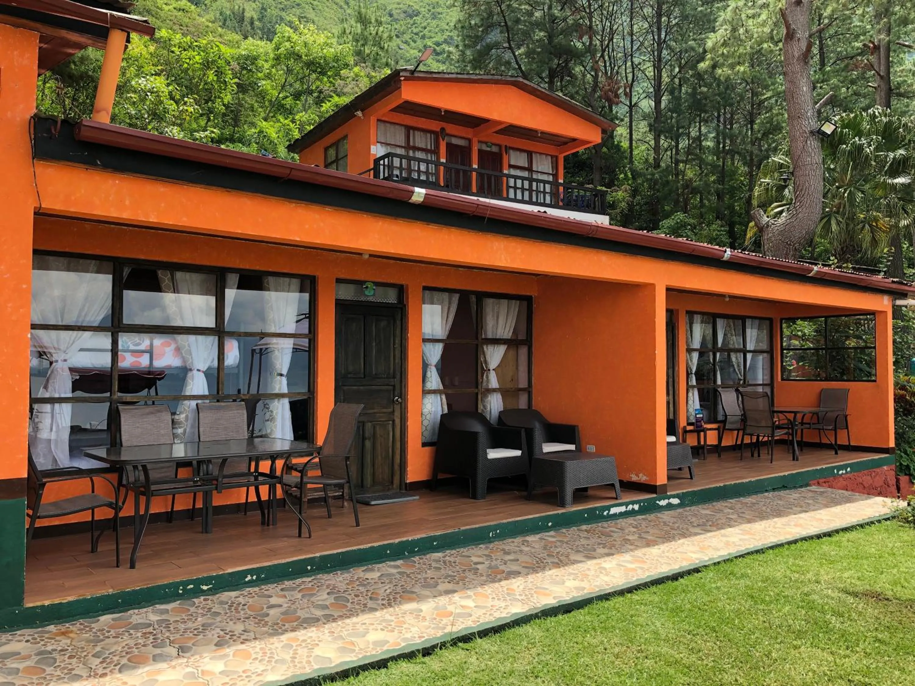 Hanna Suites