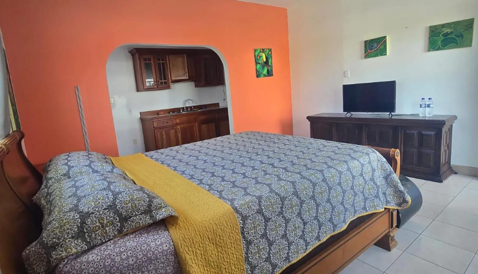 Bed in Bamboleo Inn
