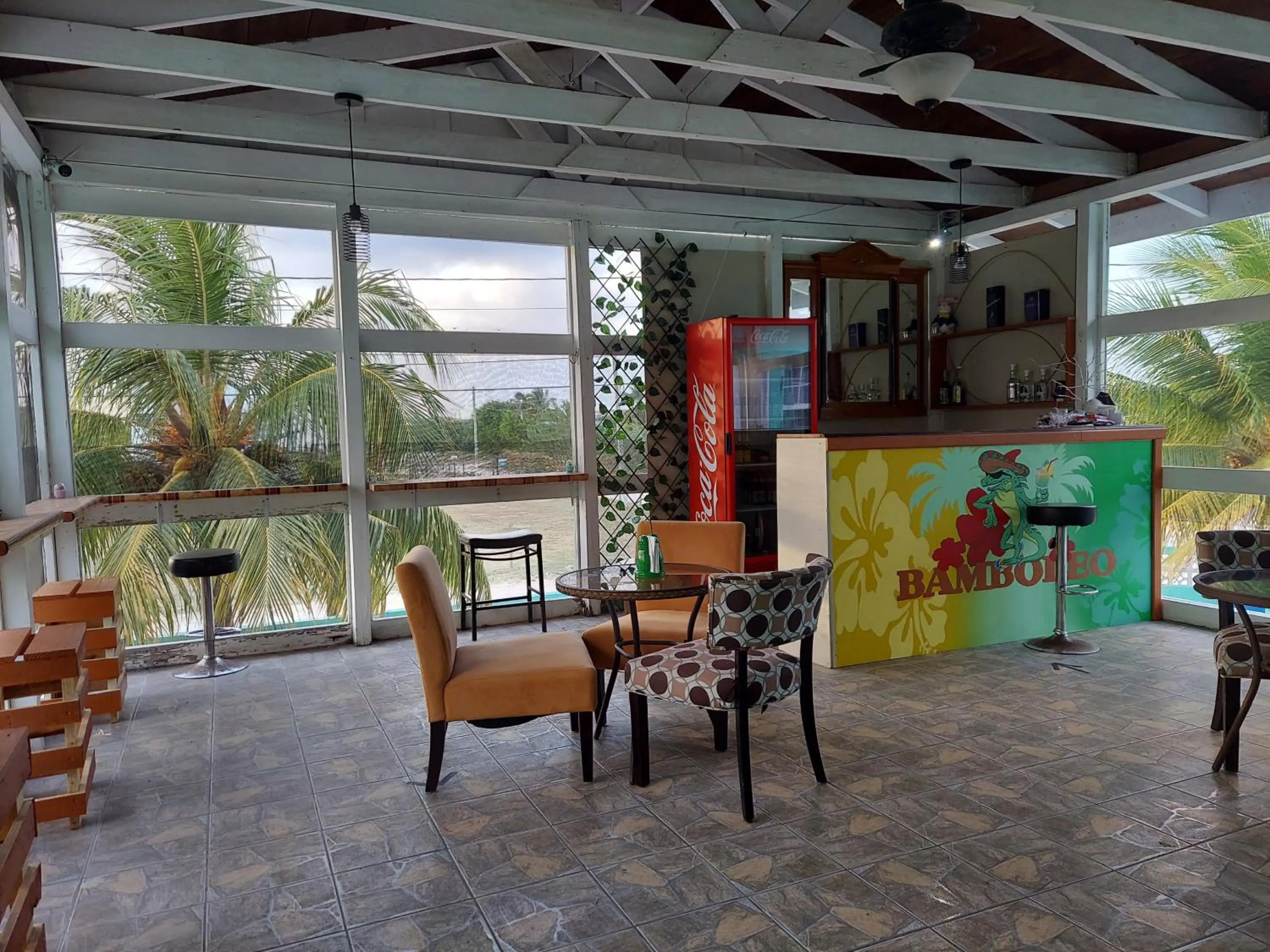 Lounge or bar in Bamboleo Inn
