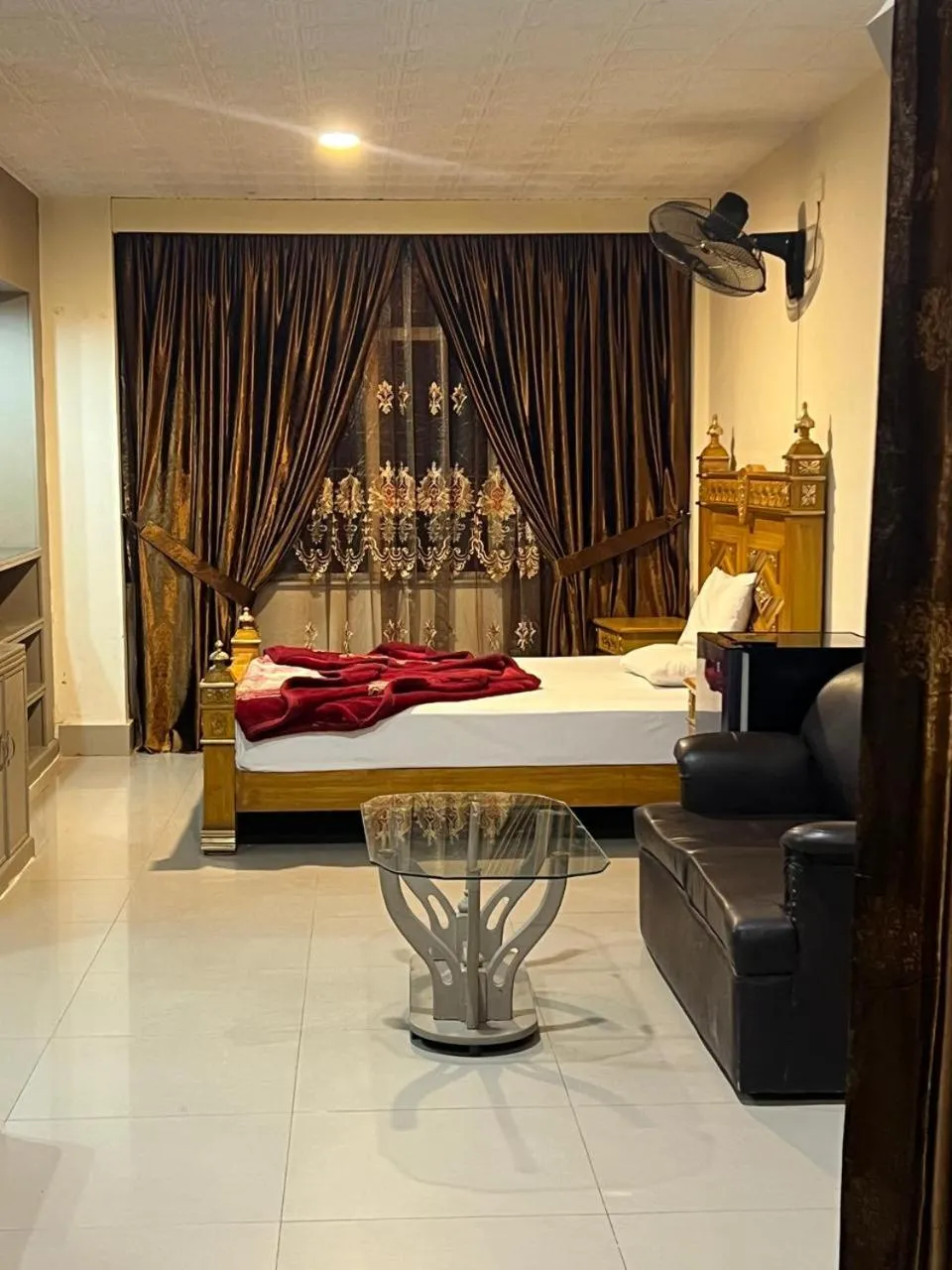 Rysons Continental Hotel