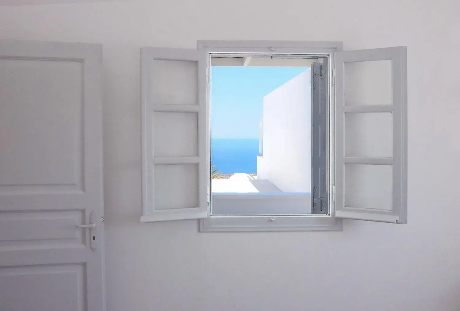 Standard Suite with Hot Tub in Phaos Santorini Suites Standard Suite with Hot Tub in Phaos Santorini Suites