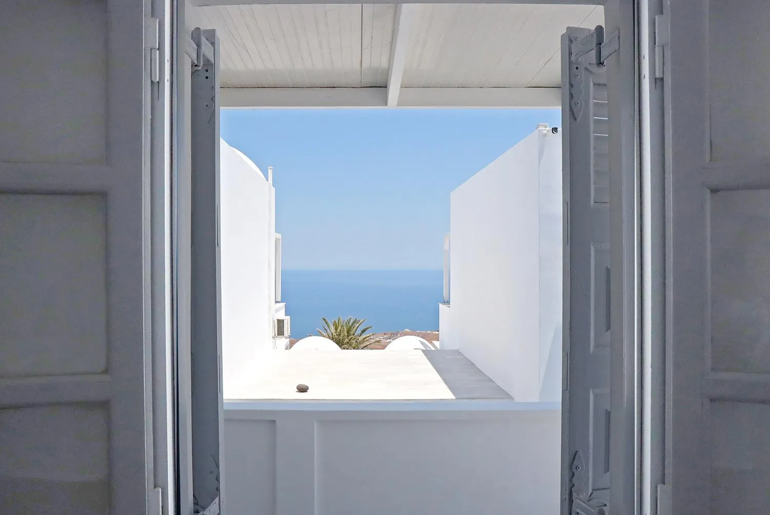 Day in Phaos Santorini Suites