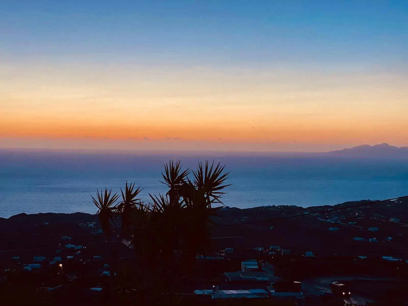 Sea view in Phaos Santorini Suites Sea view in Phaos Santorini Suites