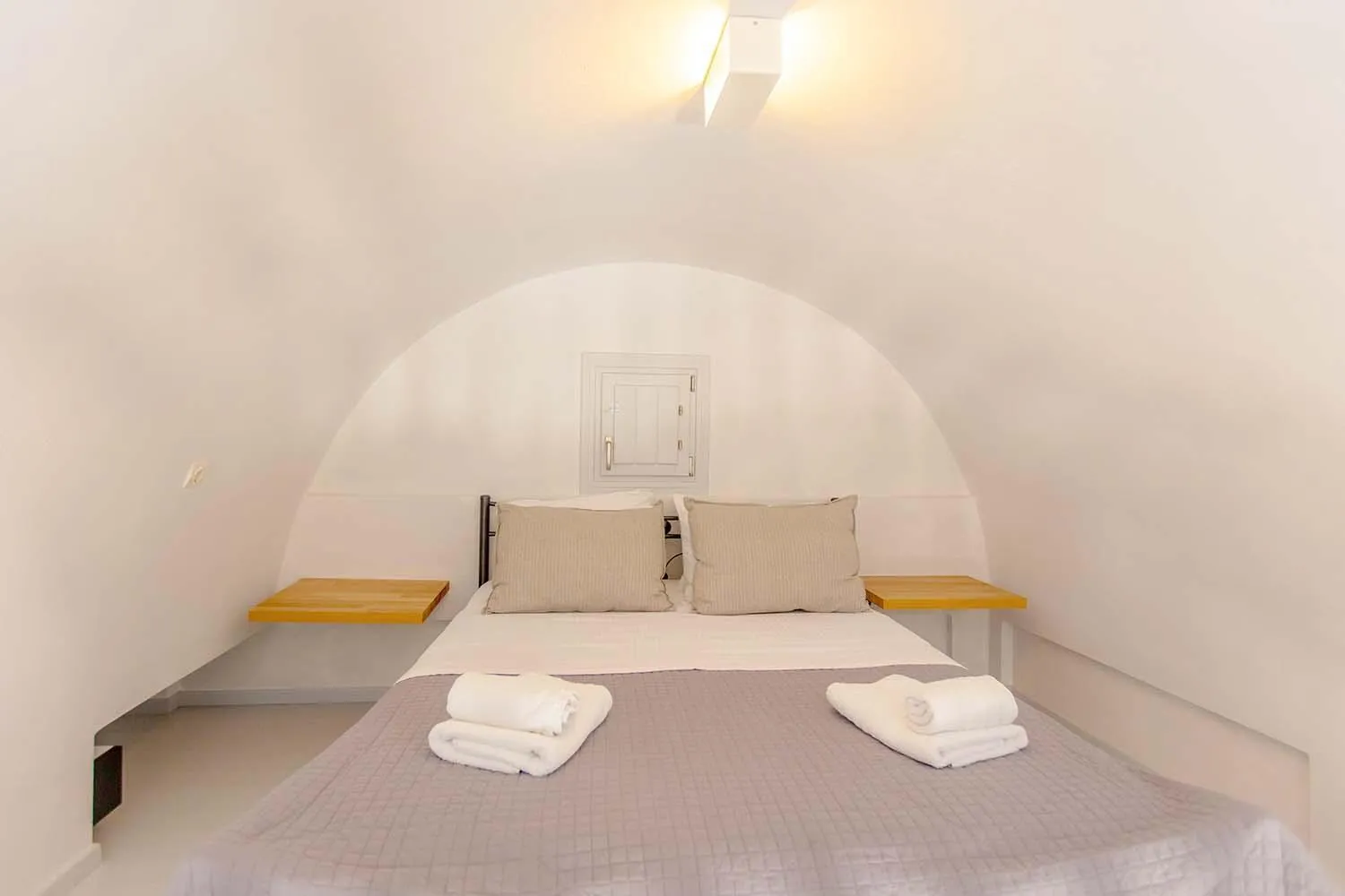 Bedroom, Bed in Phaos Santorini Suites