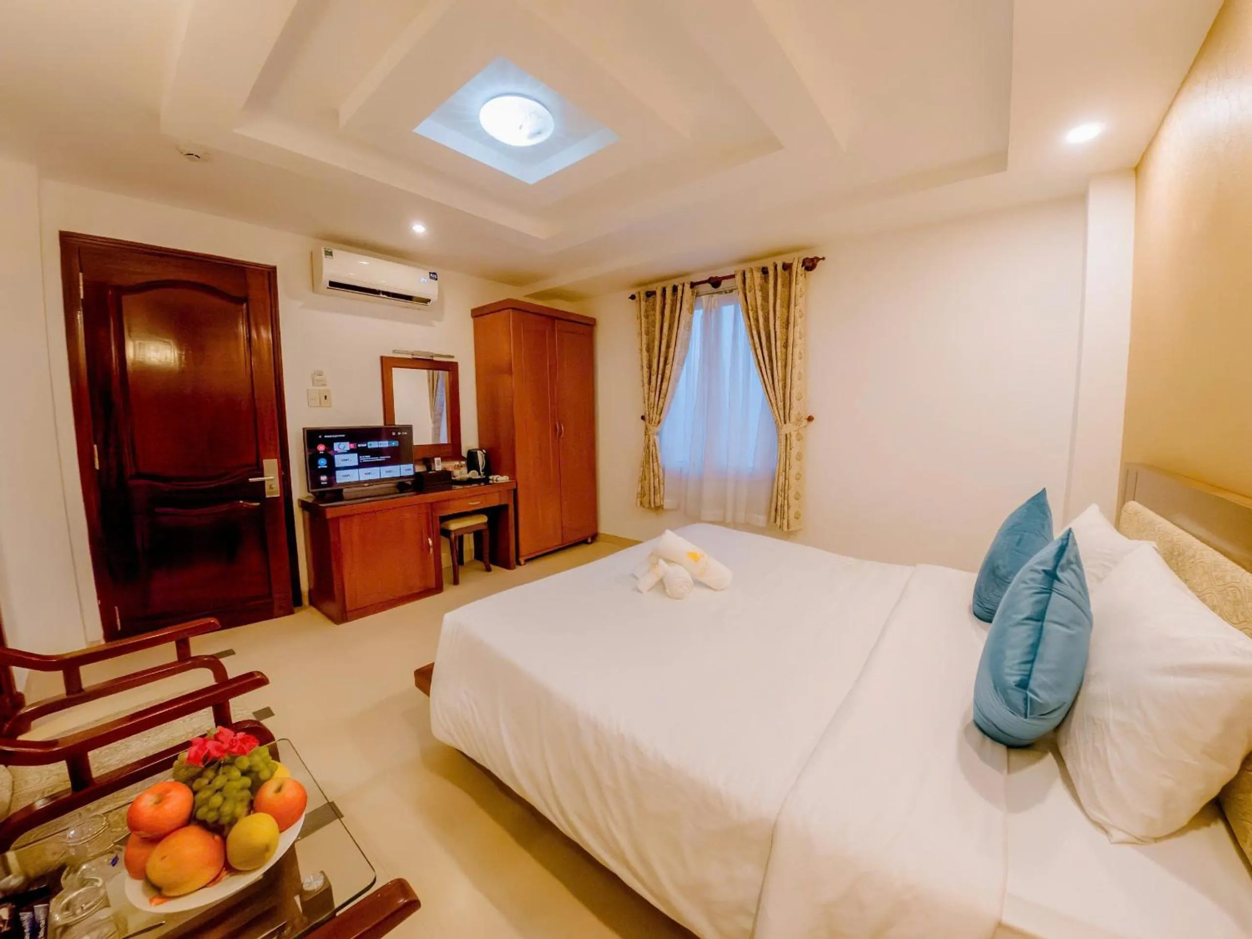 Photo of the whole room, Bed in Lanxy Hotel Nha Trang