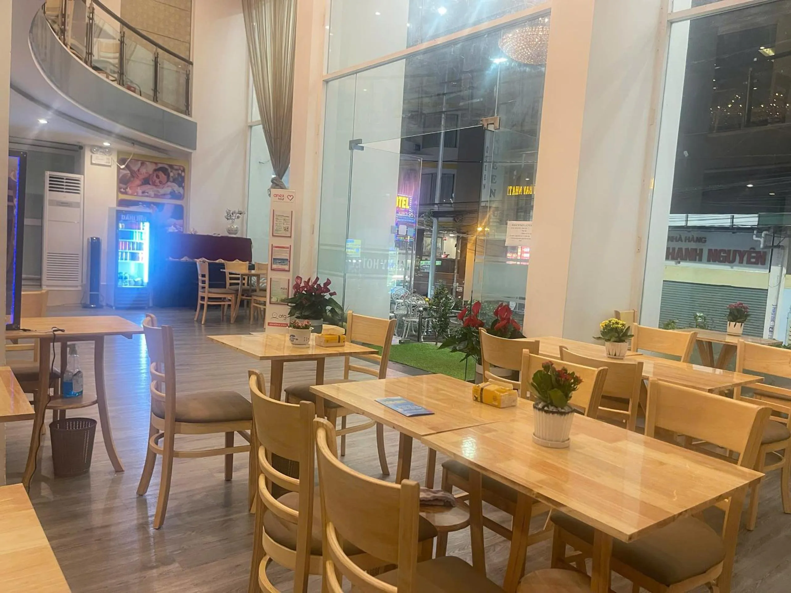 Restaurant/places to eat in Lanxy Hotel Nha Trang