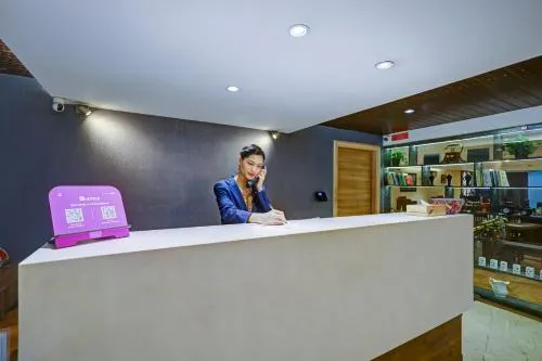 Hotel 91 Huda Premier