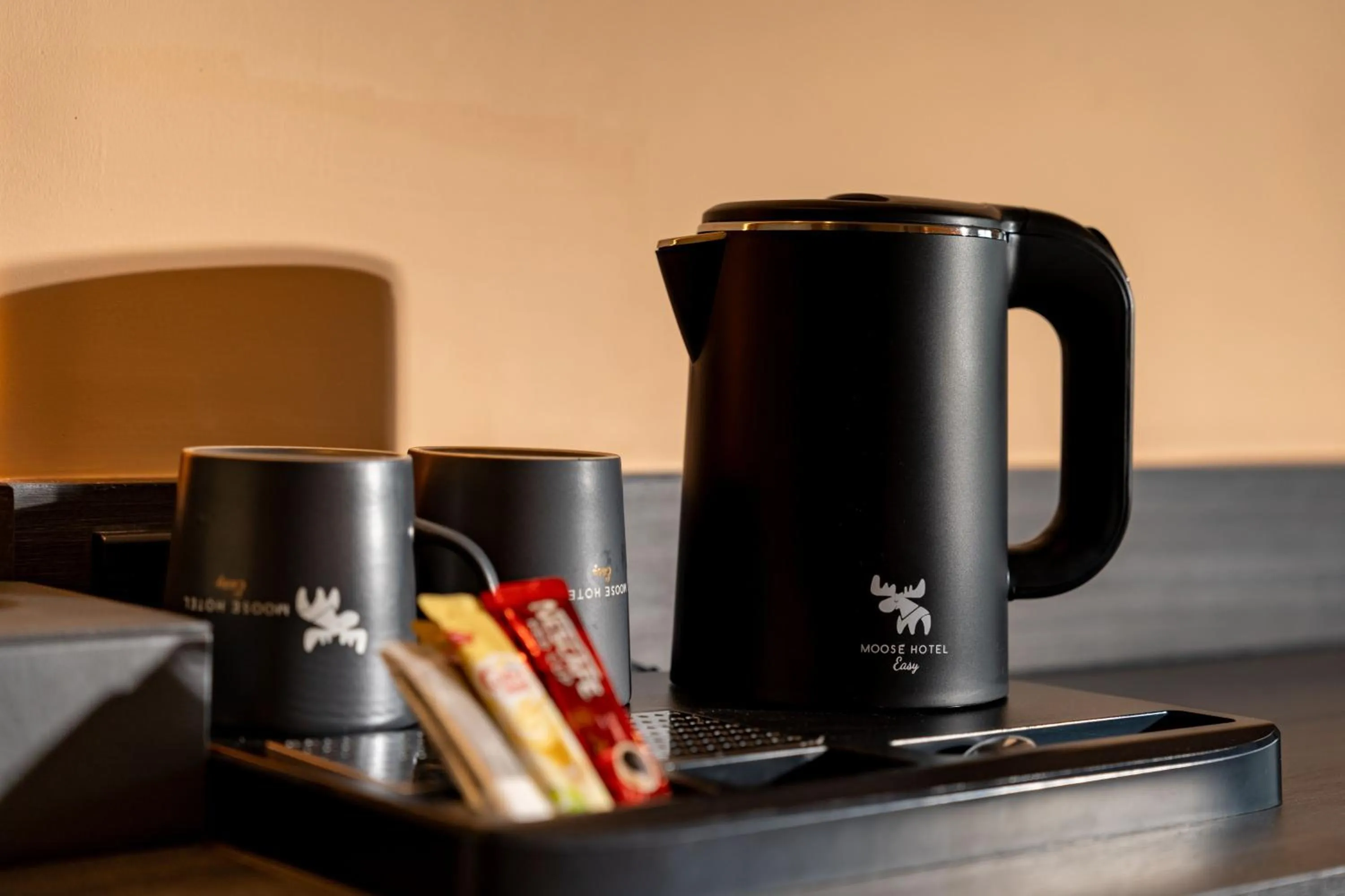 Coffee/tea facilities in Moose EASY Hotel