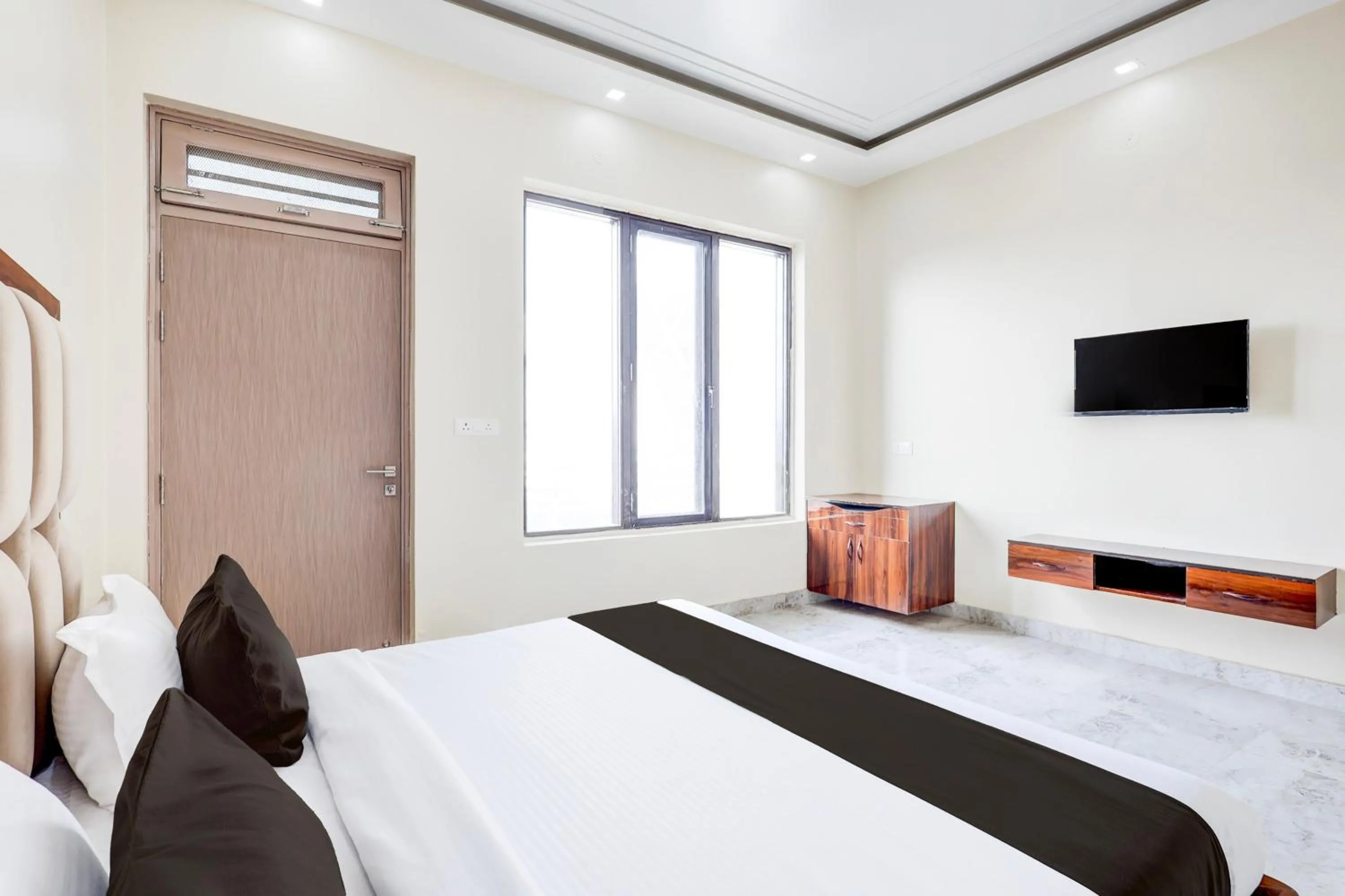 Bedroom, Bed in Super Hotel O BAL GOPAL